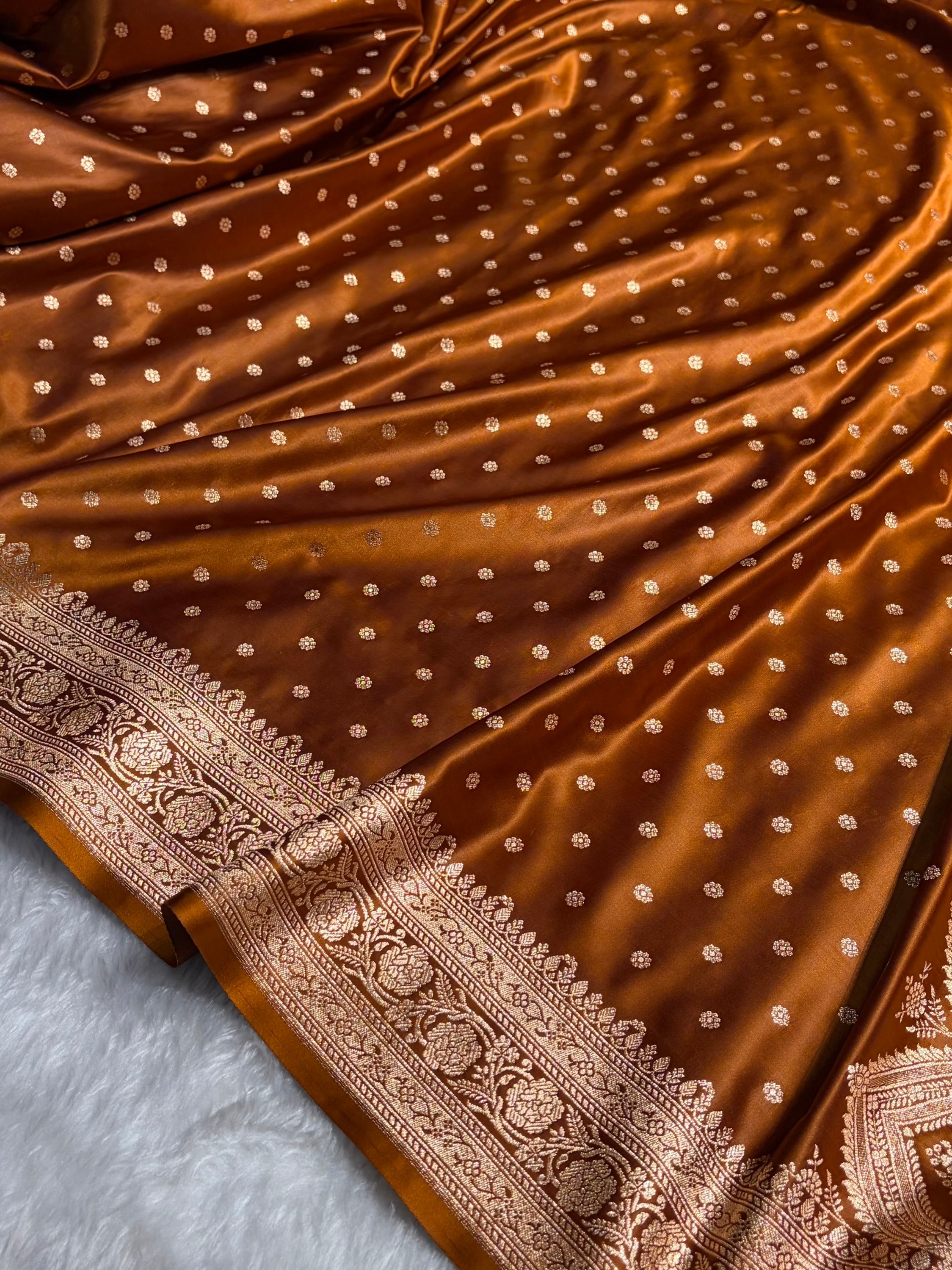 Coffee Brown Katan Silk Saree In Booti motif SK01
