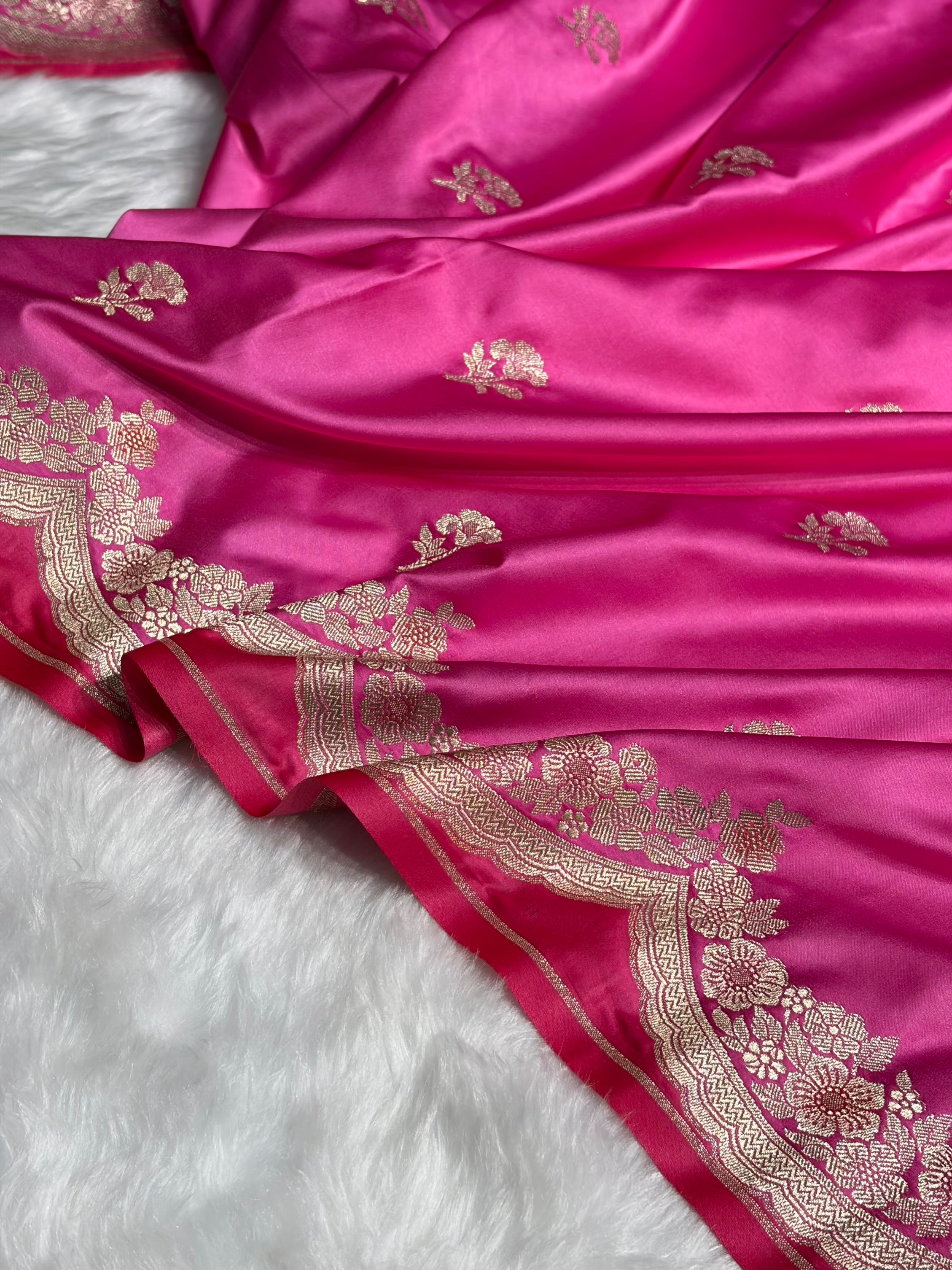 Blush Pink Shades Minakari Scallop Booti Mashru Silk Saree MS27