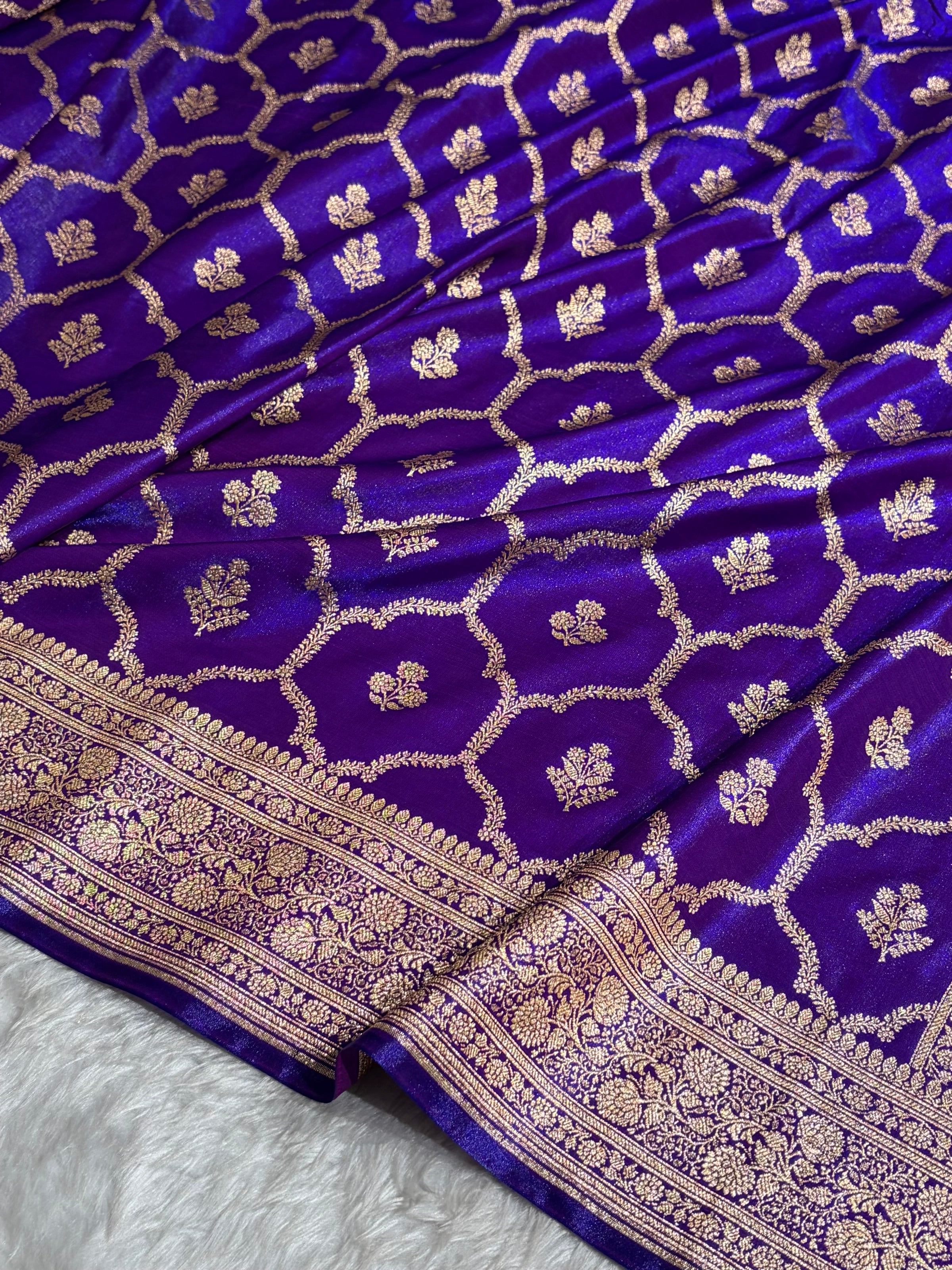Purple Shades Jaal Pattern Banarasi Satin Silk Saree SS57