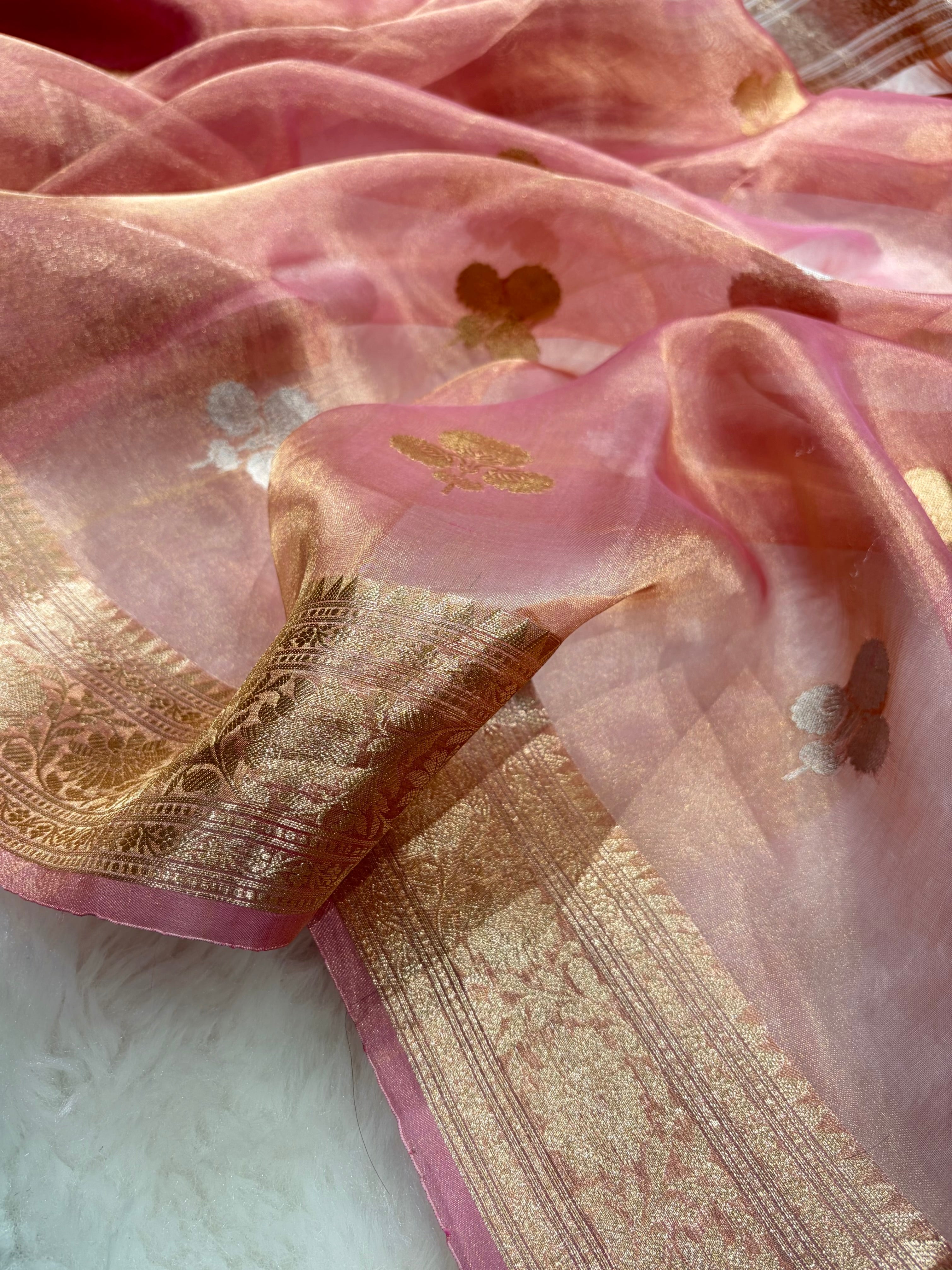 Pinkish Peach Bananasi Floral Shades Pure Tissue Silk Saree PT-49