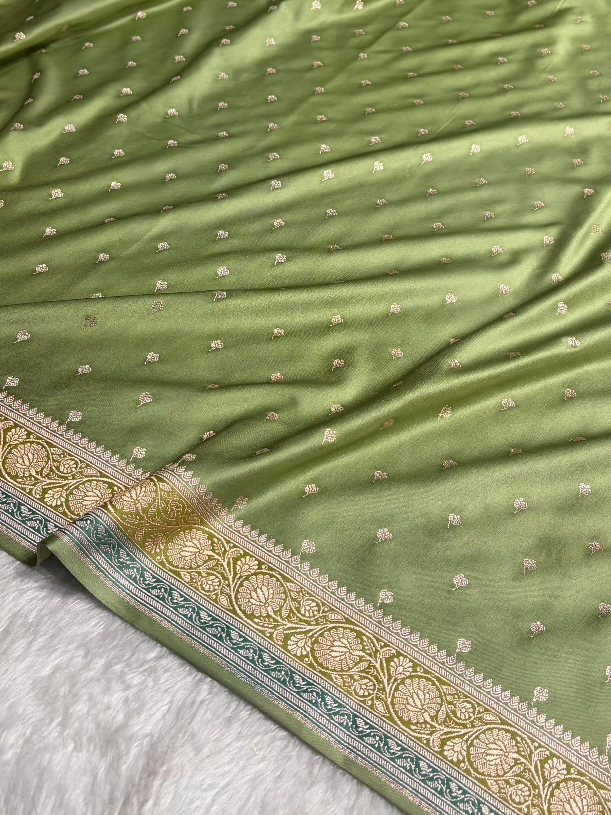 Pista Shades With Contrast Border Booti Mashru Silk Saree MS78