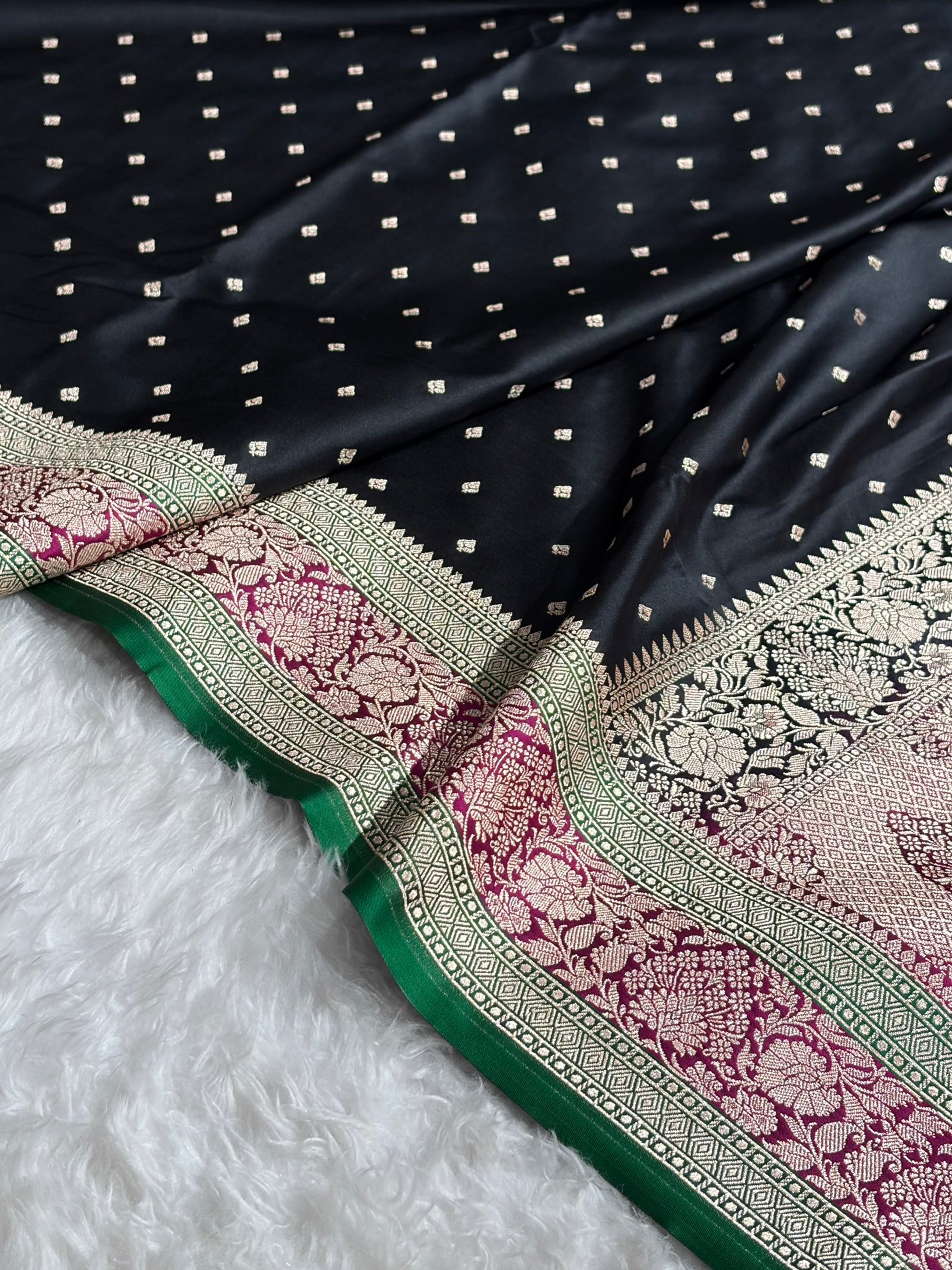 Banarasi Contrast Black With Rani Floral Border Mashru Silk Saree MSM-99