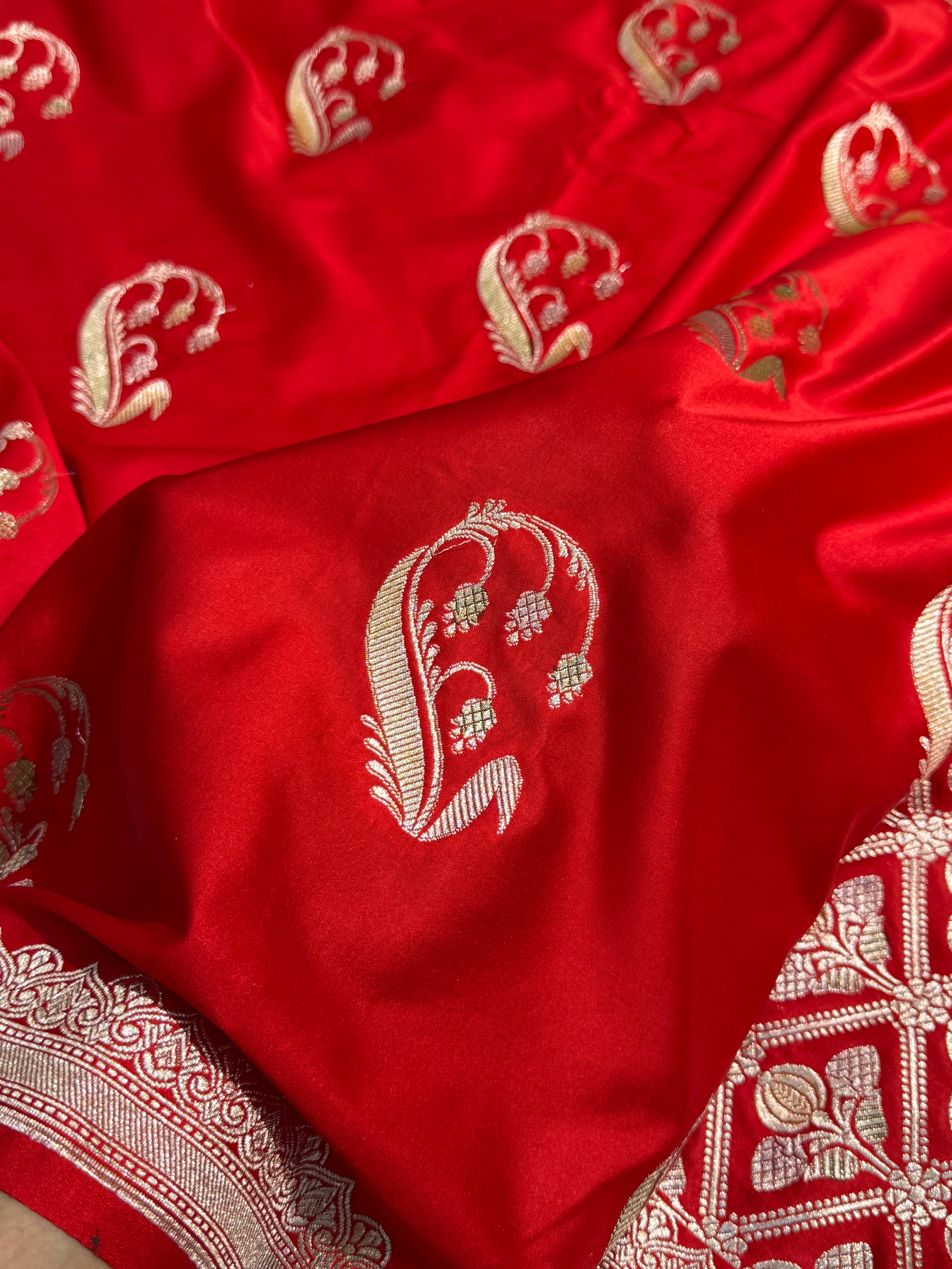 Red Unique Boota Motif Mashru Silk Saree