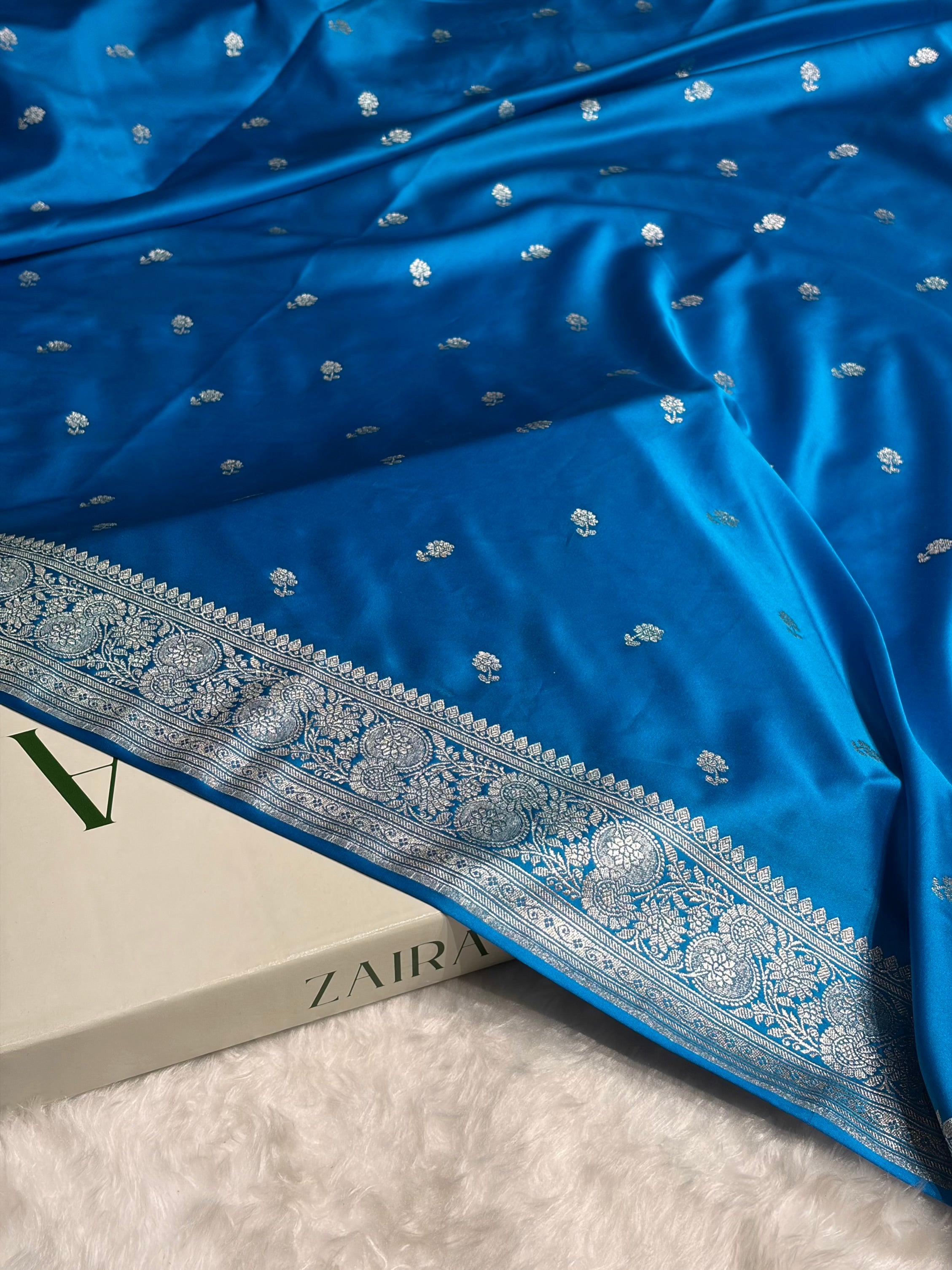 Firozi Shades Booti Mashru Silk Saree MS73