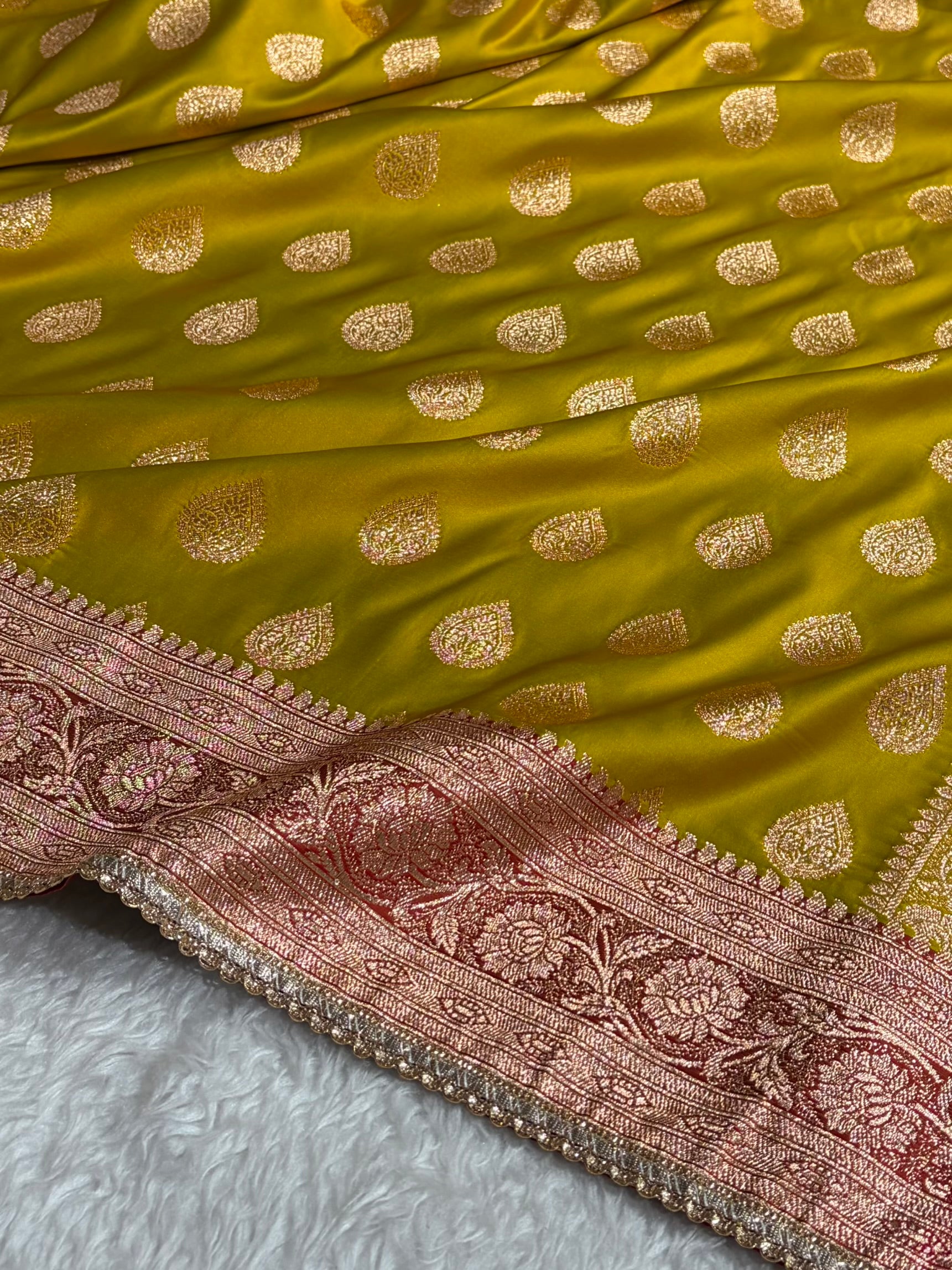 Olive Green-Red Contrast With Banarasi Gotta Patti Boota Katan Silk Saree SKMGP14