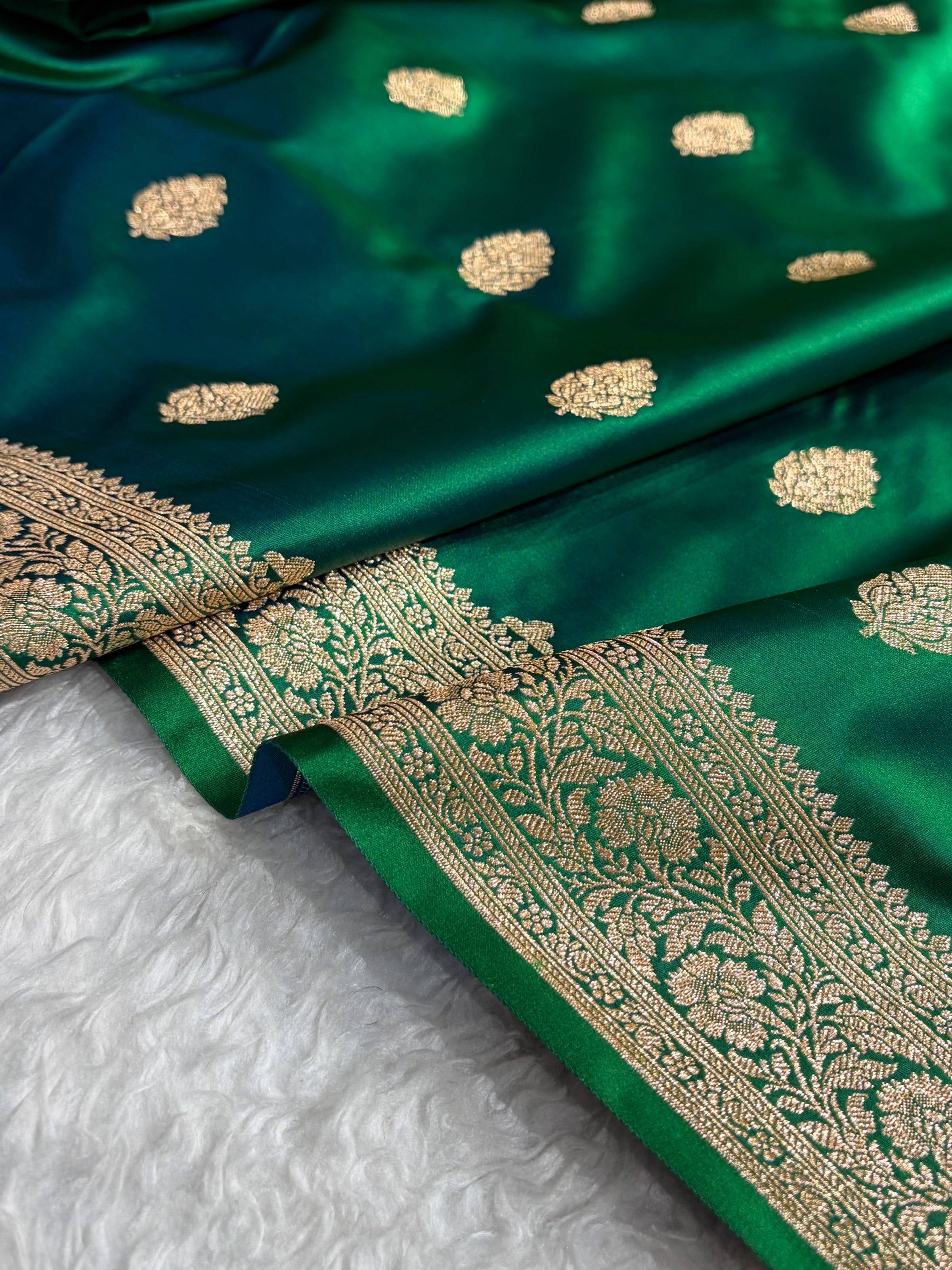 Cross Green Treditional Banarasi Booti Pattern Satin Katan Silk Saree SK65