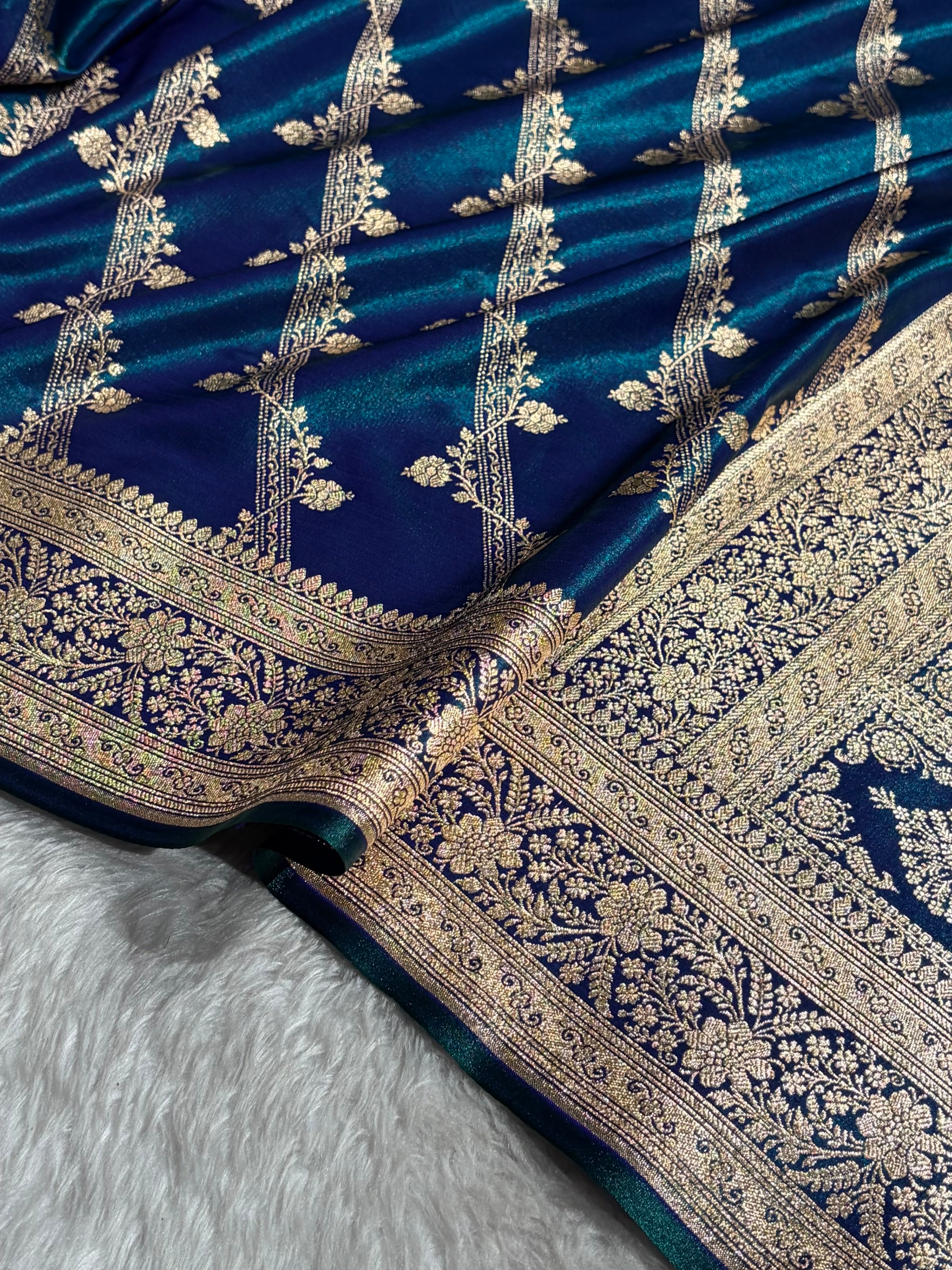 Peacock Shades Cross Pattern Banarasi Satin Silk Saree SS50