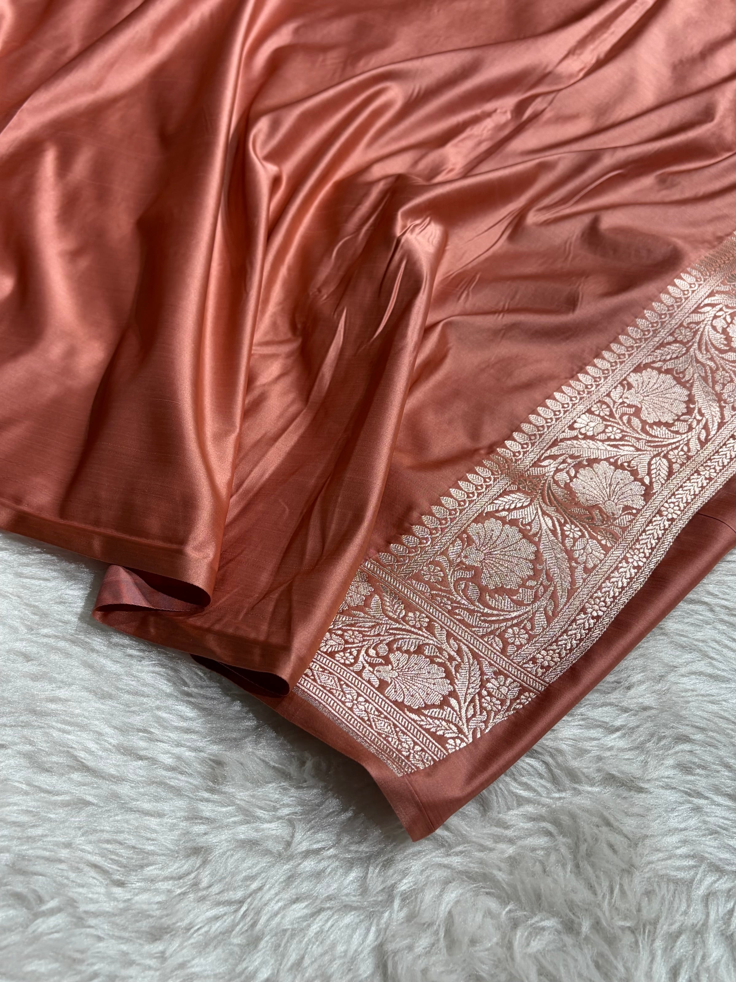 Peach Shades Banarasi With Floral Jaal Pattern Mashru Silk Saree MSM-132
