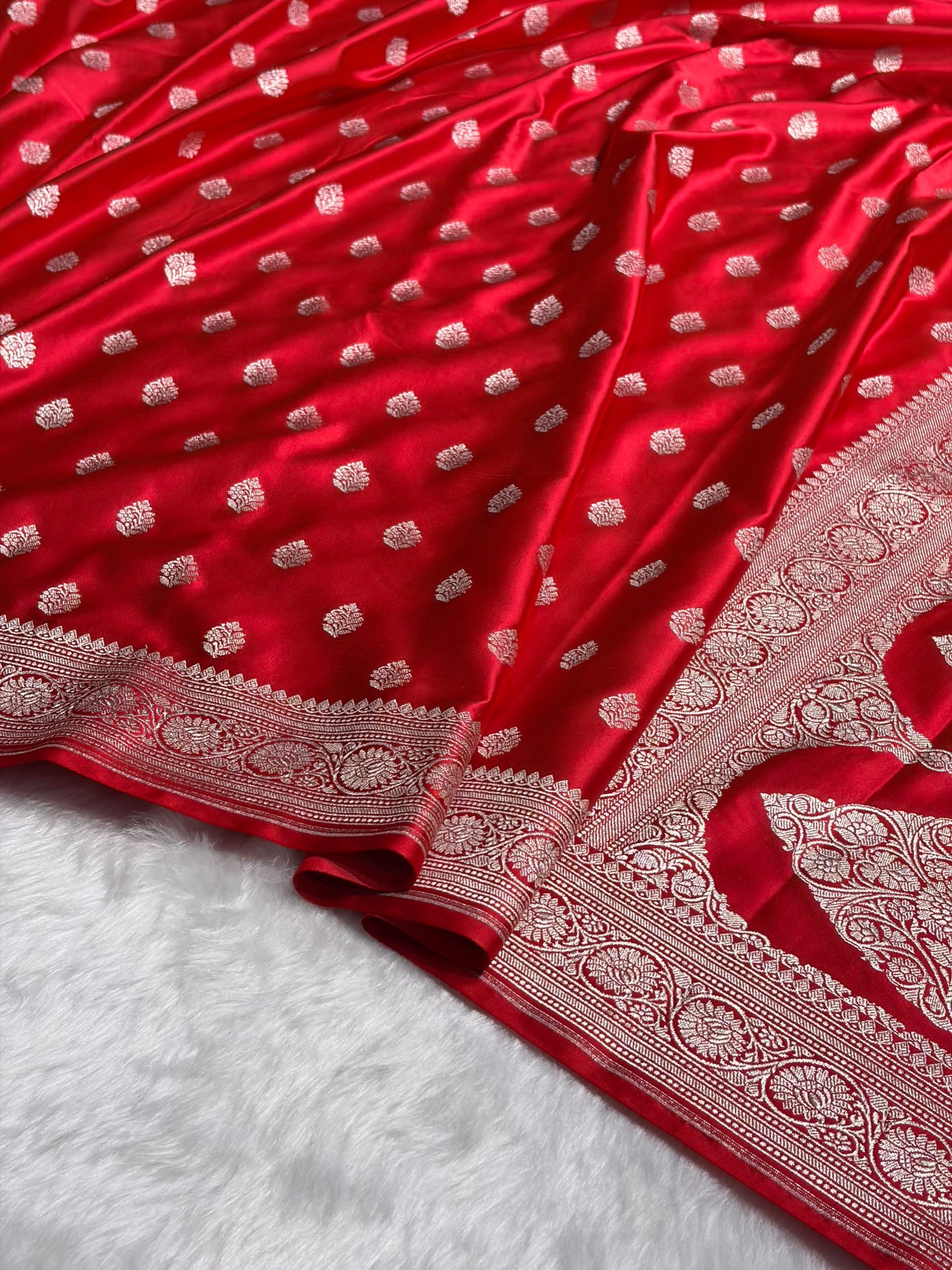 Red Shade Boota Mashru Silk Saree MS17