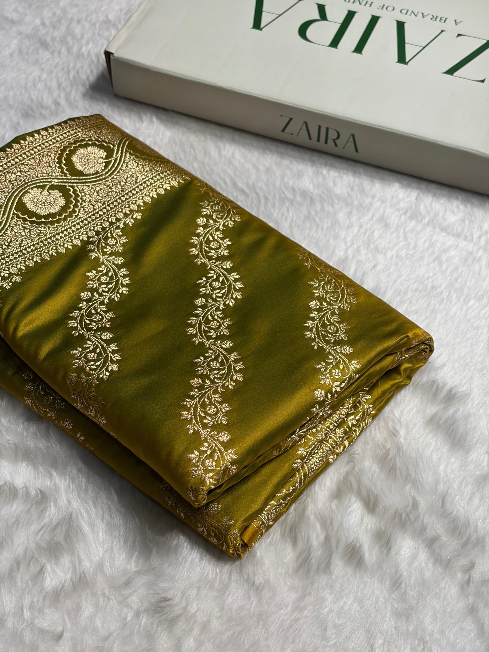 Liril Mehendi Floral Cross Pattern Satin Katan Silk Saree SK74