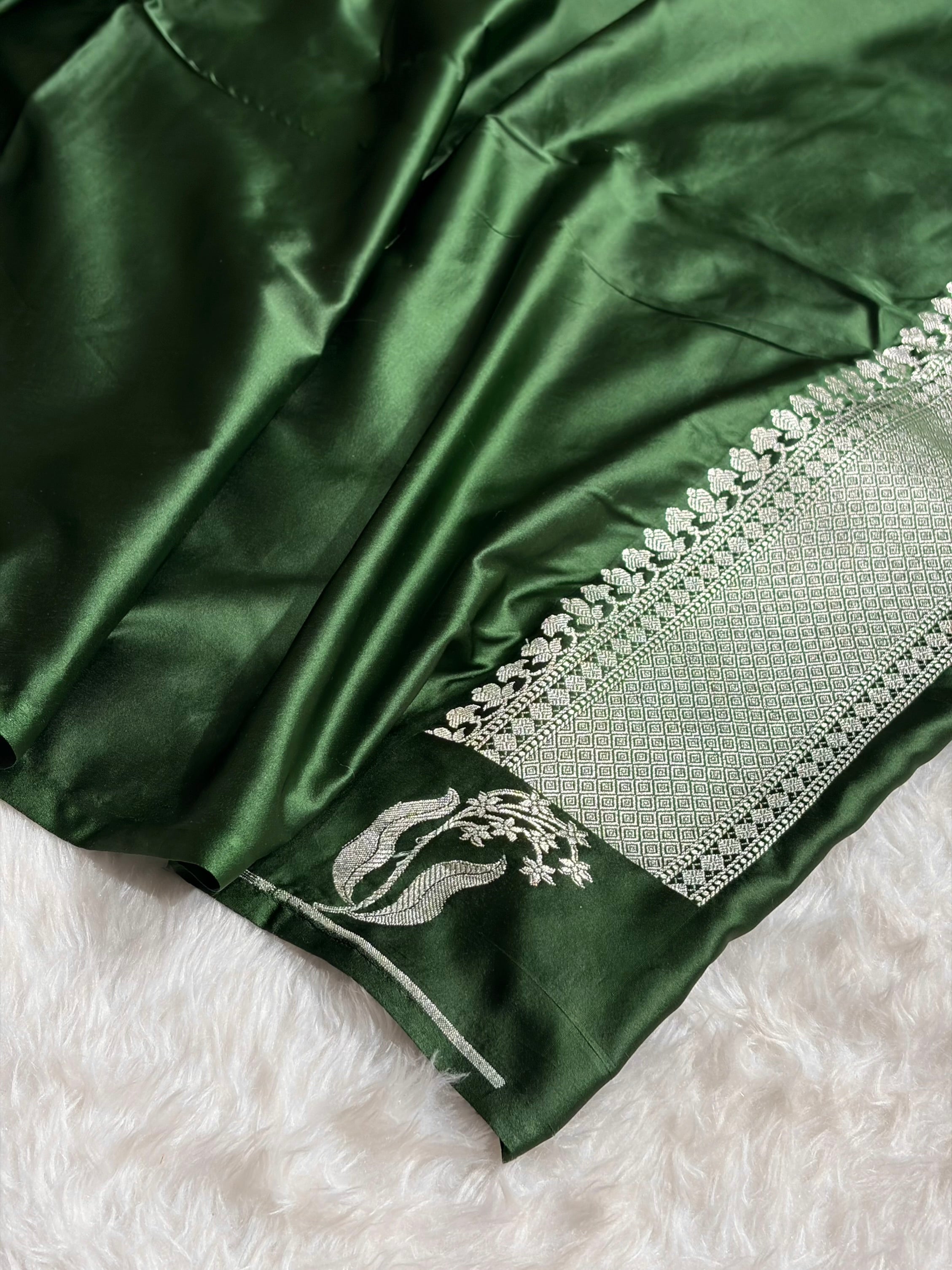 Bottle Green Shades Floral Border Booti Mashru Silk Saree MCS74
