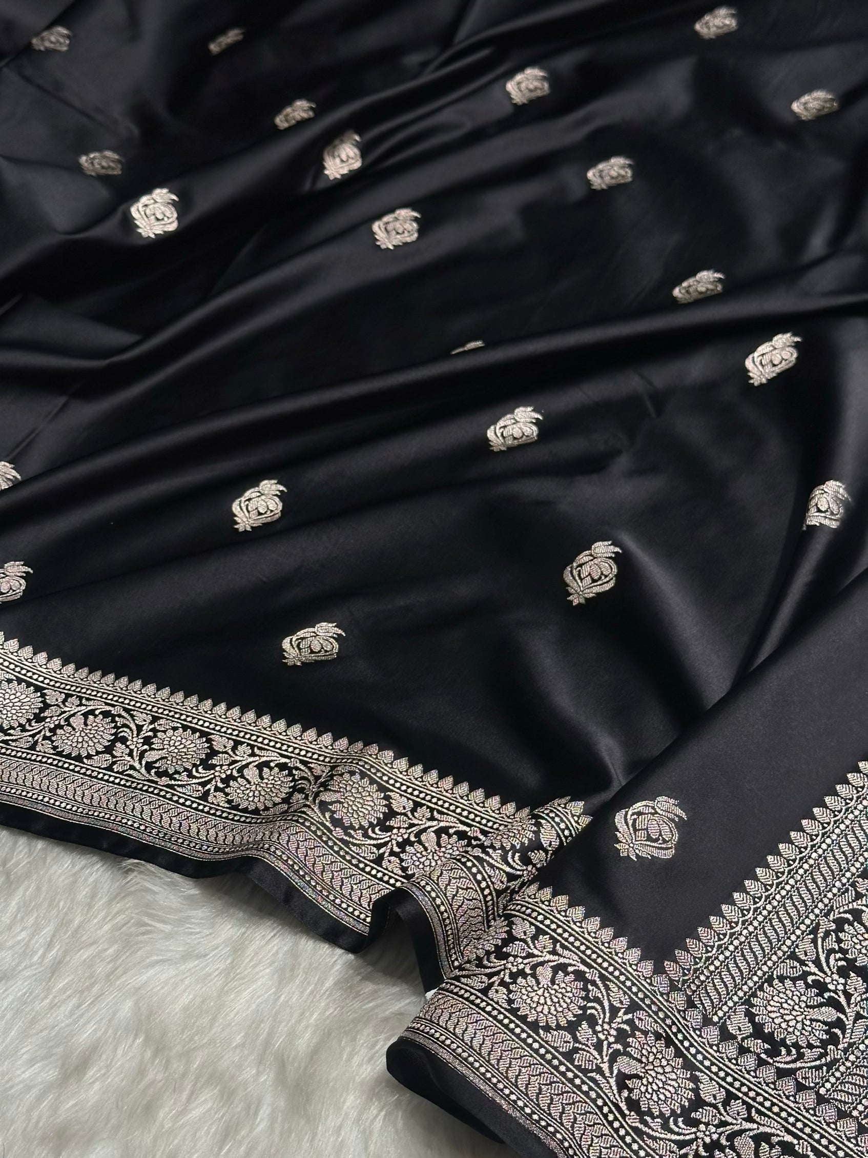 Black Boota Mashru Silk Saree MS25