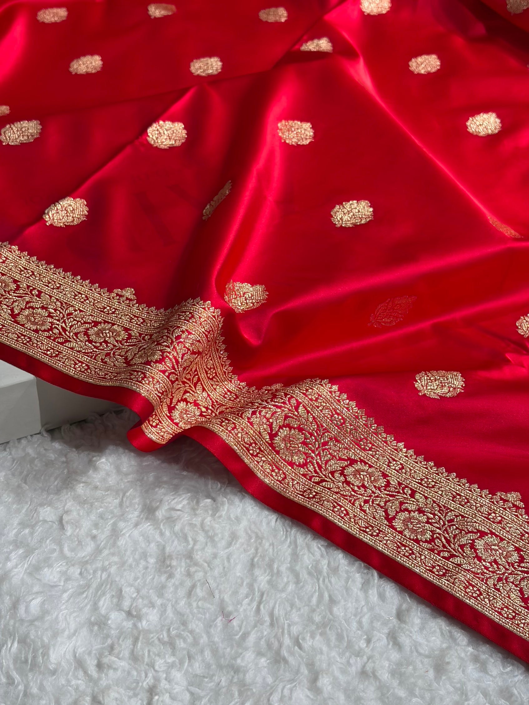 Pinkish Red Treditional Banarasi Booti Pattern Satin Katan Silk Saree SK65