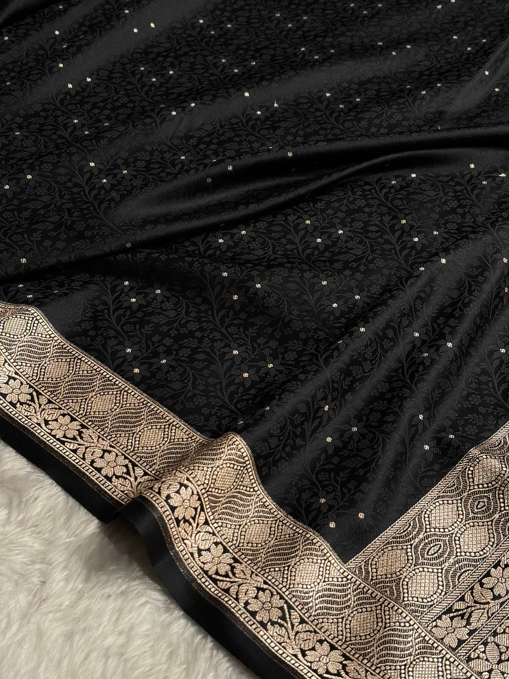Black Shades Tanchoi Motif Mashru Silk Saree MST-15