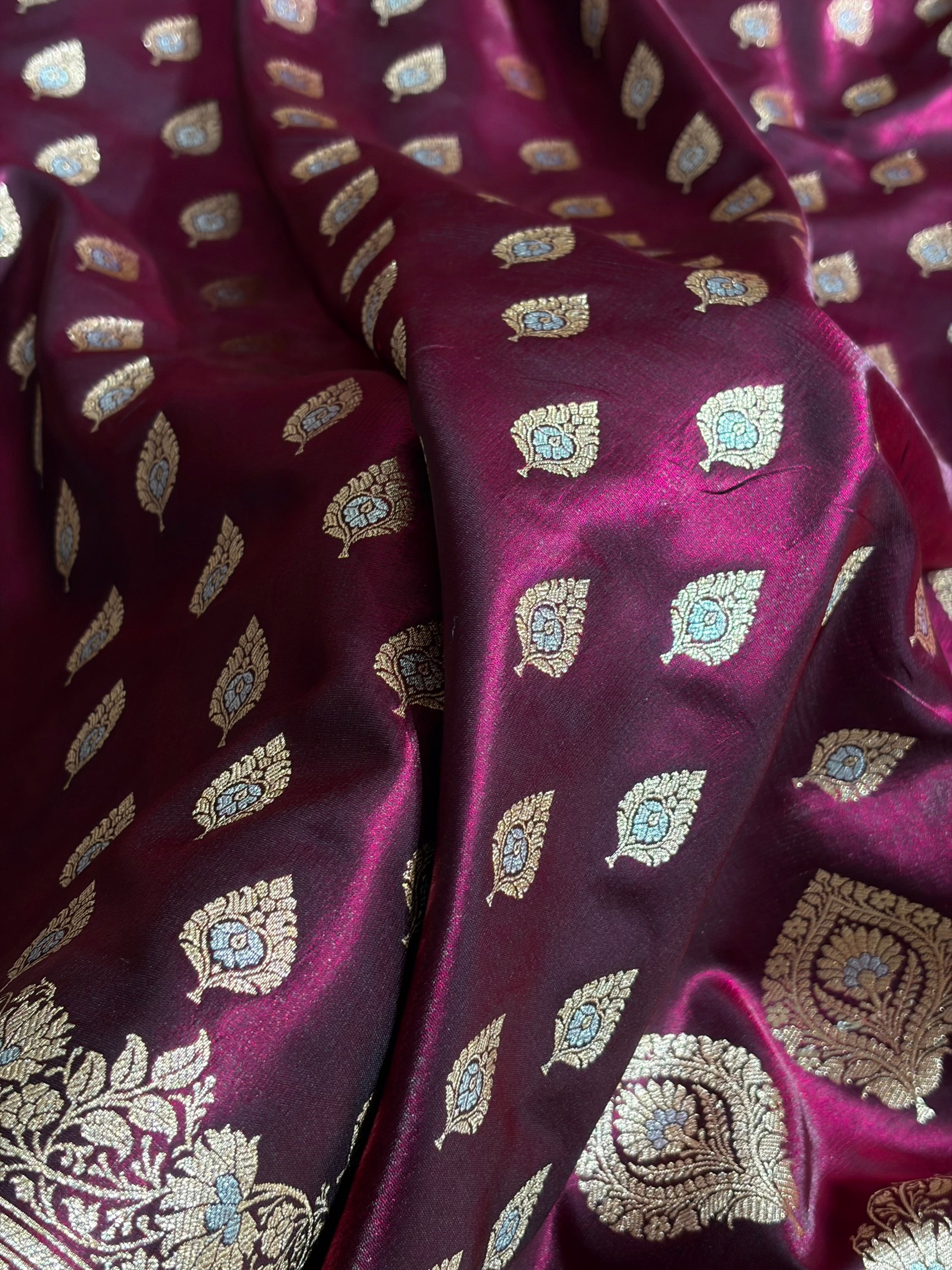 Banarasi Wine Shades Minakari Booti Pattern Banarasi Satin Silk Saree SS60