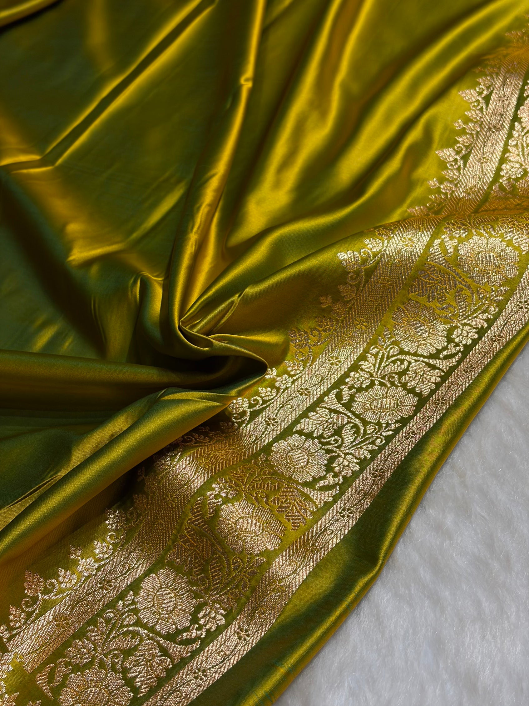 Liril Green Booti Pattern Satin Katan Silk Saree SK66