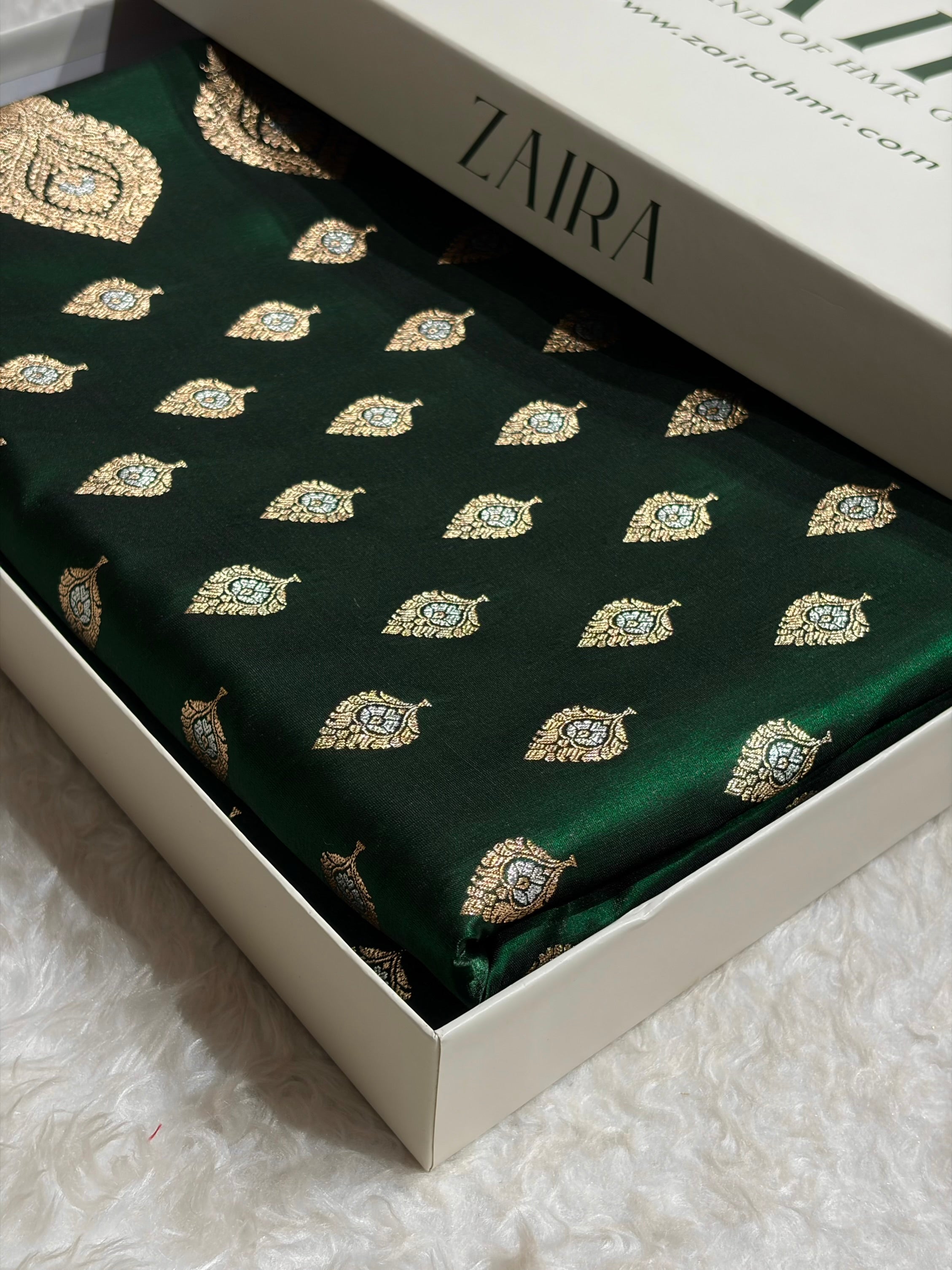 Banarasi Bottle Green Shades Minakari Booti Pattern Banarasi Satin Silk Saree SS60