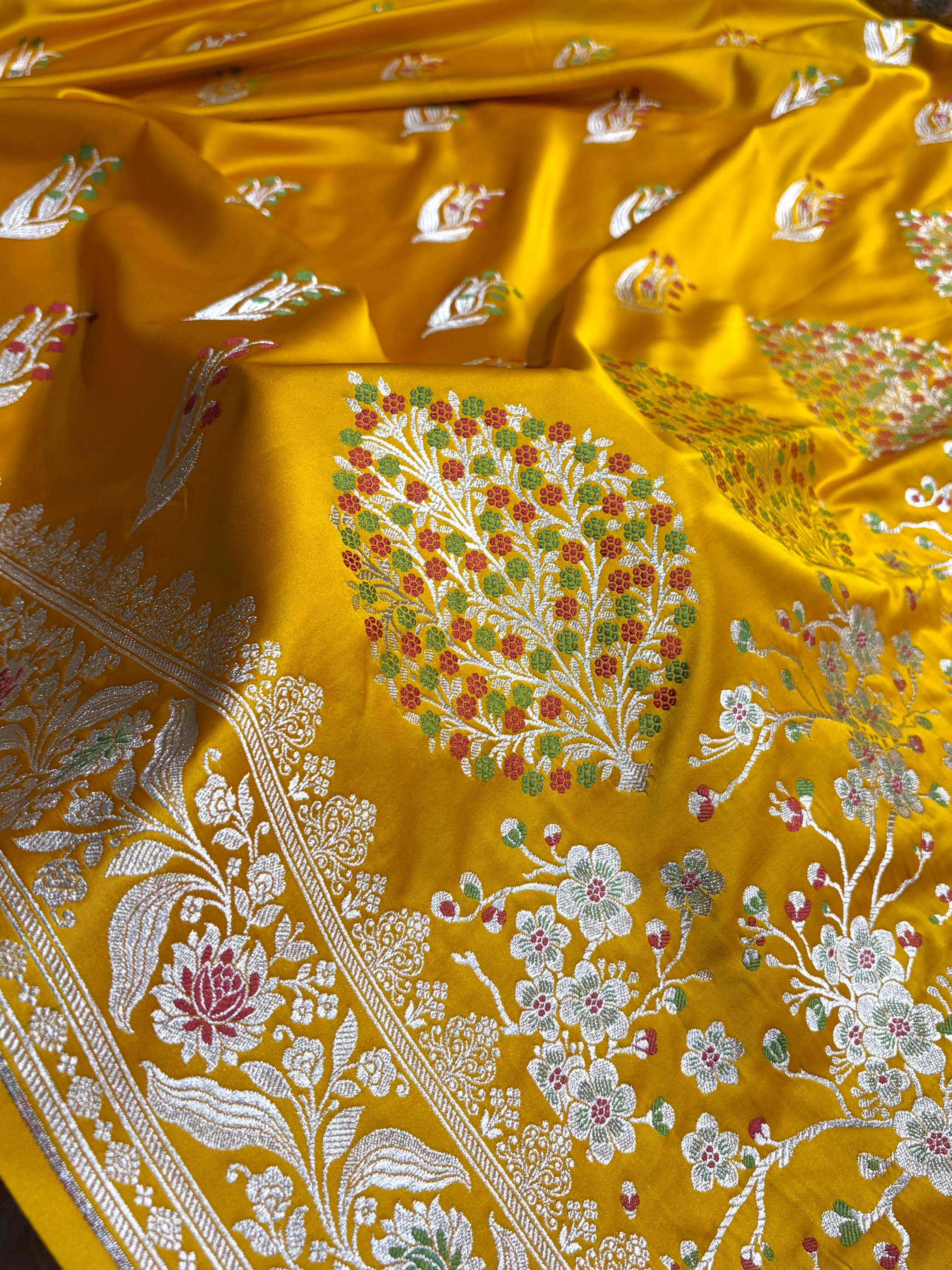 Mustard Gold Shades Banarasi Boota Pattern Minakari Floral Mashru Silk Saree MSM-121