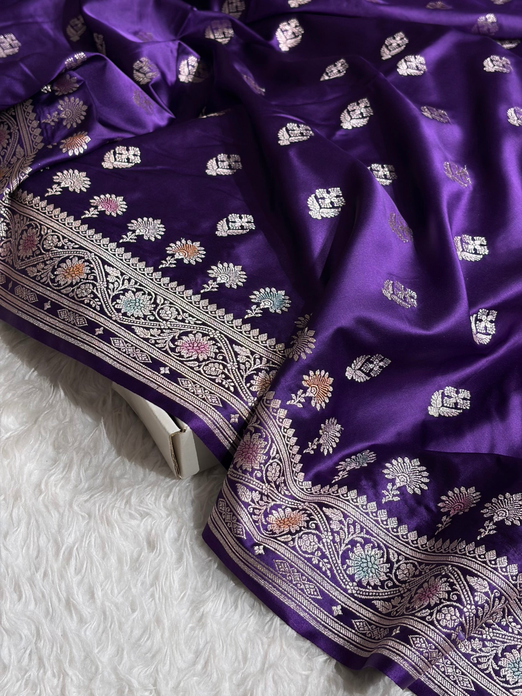 Purple Shades Floral Border Minakari Boota Mashru Silk Saree MS66