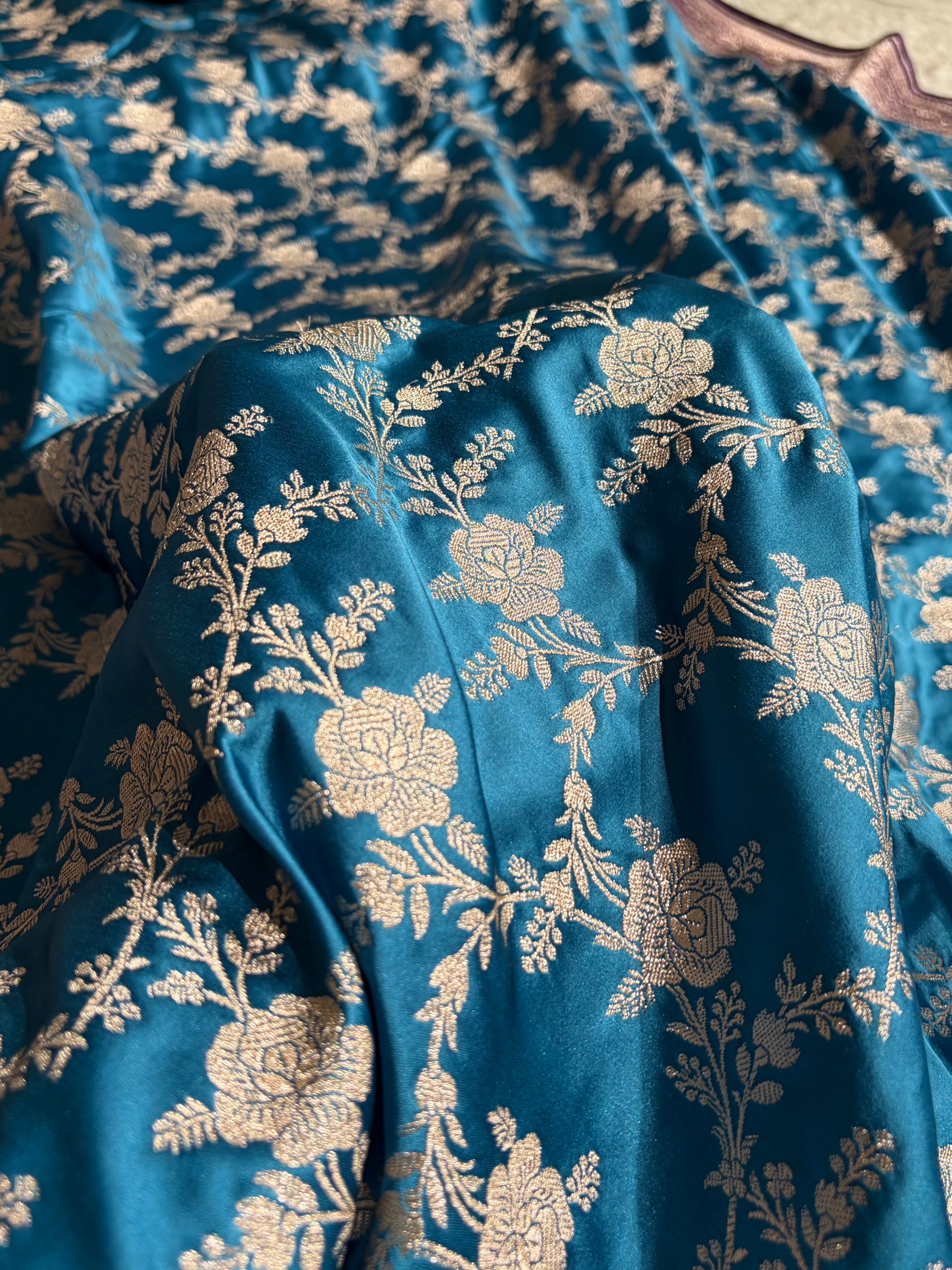 Contrast Firozi With Purple Floral Jaal Mashru Silk Saree MS28