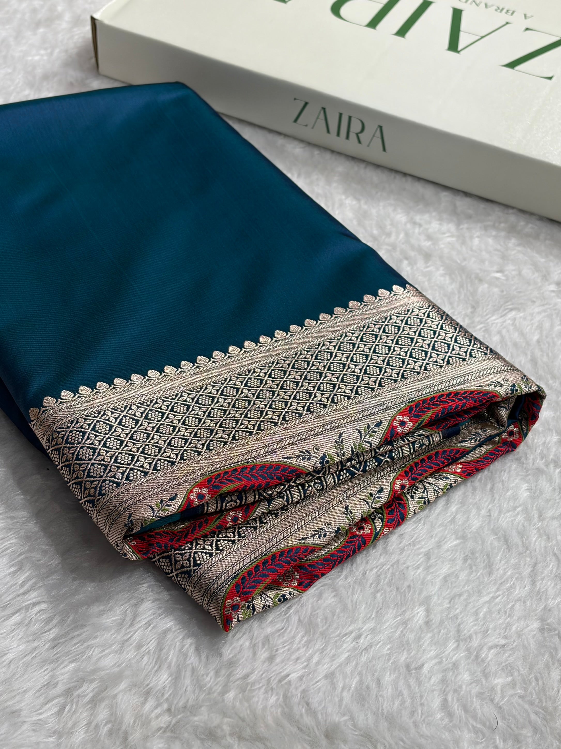 Banarasi Plain Peacock Shades With Minakari Pallu Mashru Silk Saree MS82