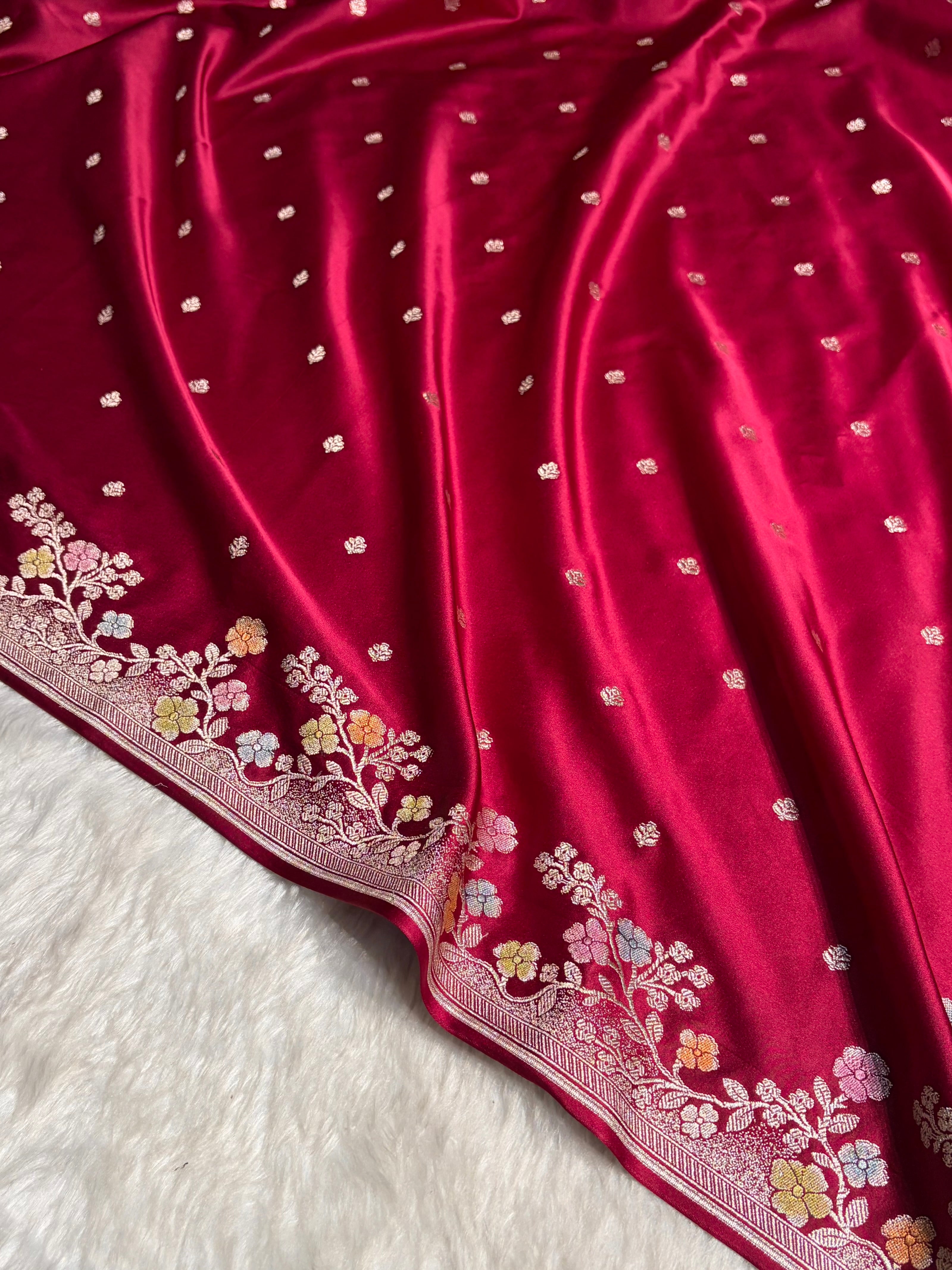 Maroon Shades Minakari Floral Border Booti Mashru Silk Saree MS75