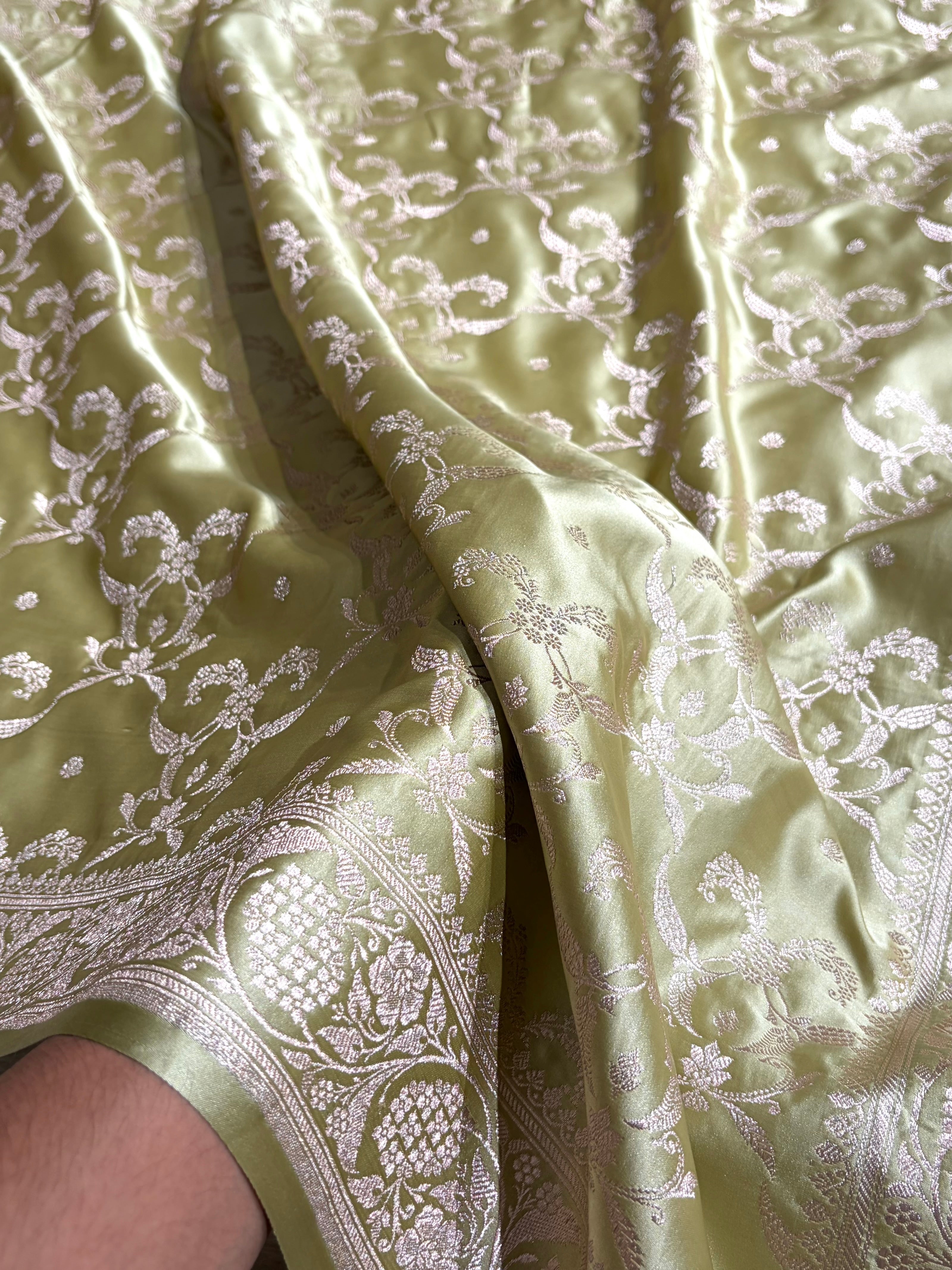 Pista Shades Banarasi With Floral Jaal Pattern Mashru Silk Saree MSM-134