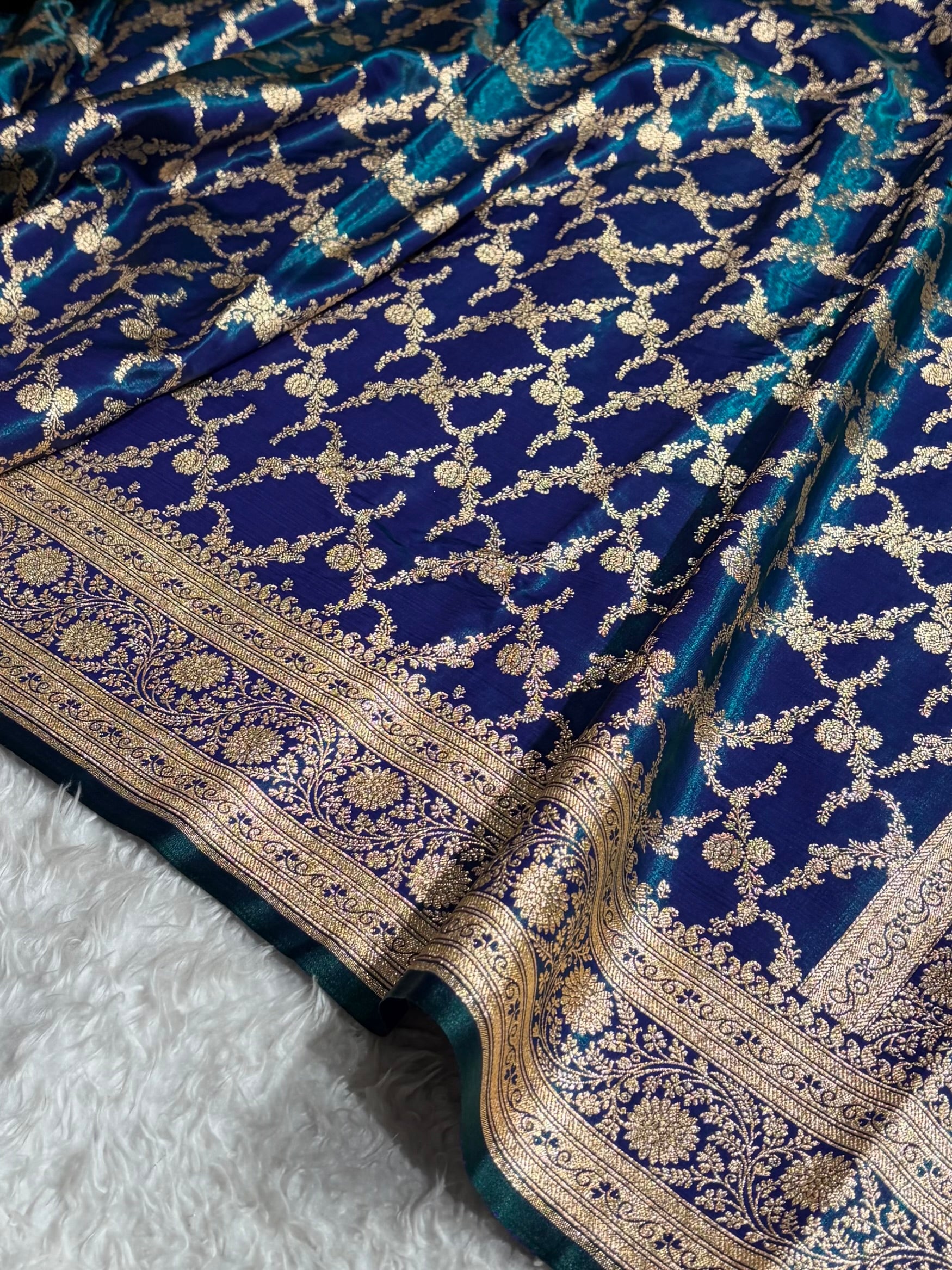 Peacock Shades Cross Pattern Banarasi Satin Silk Saree SS40