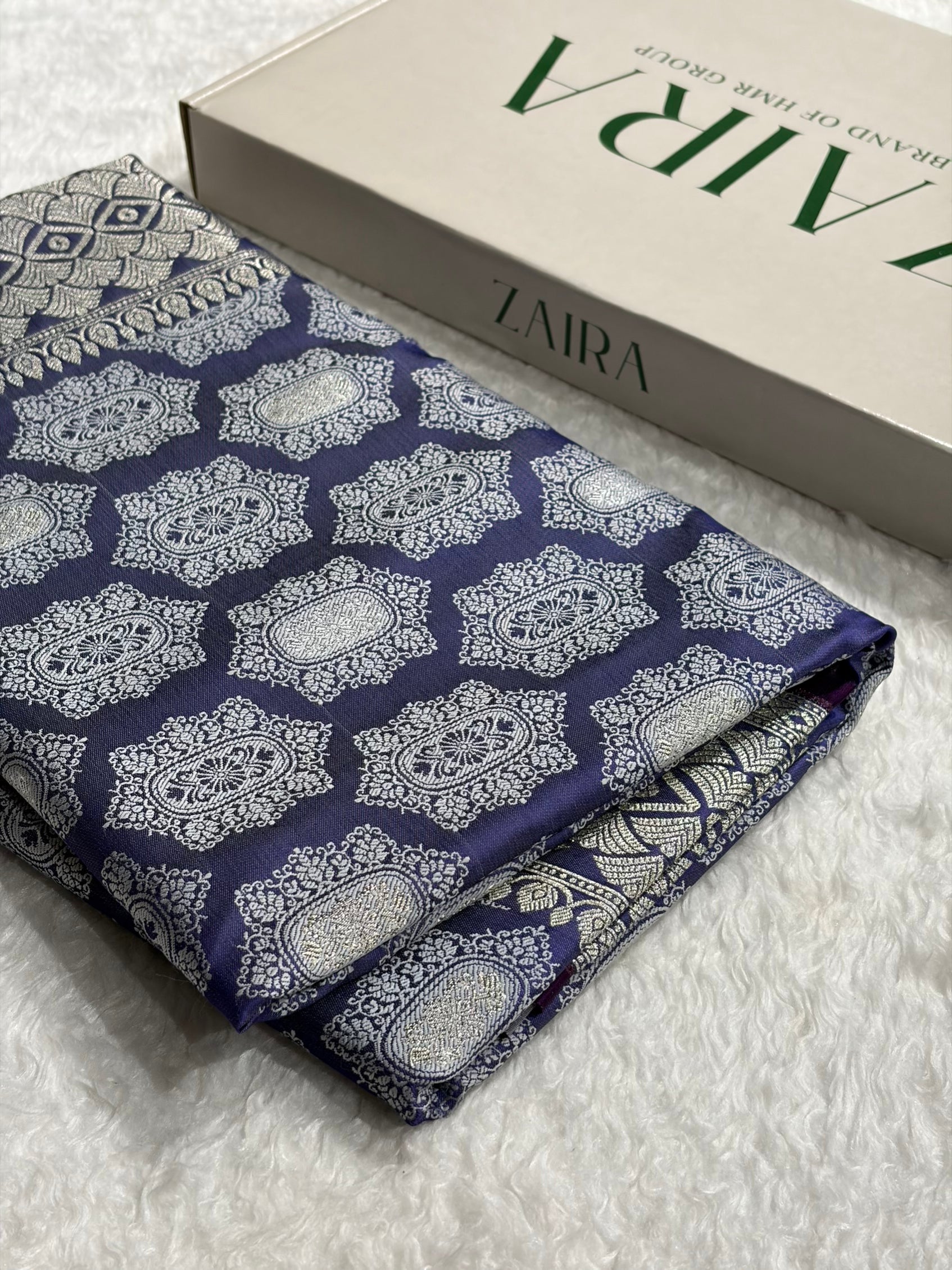 Banarasi Dark Lavender Shades Tanchoi Motif Mashru Silk Saree