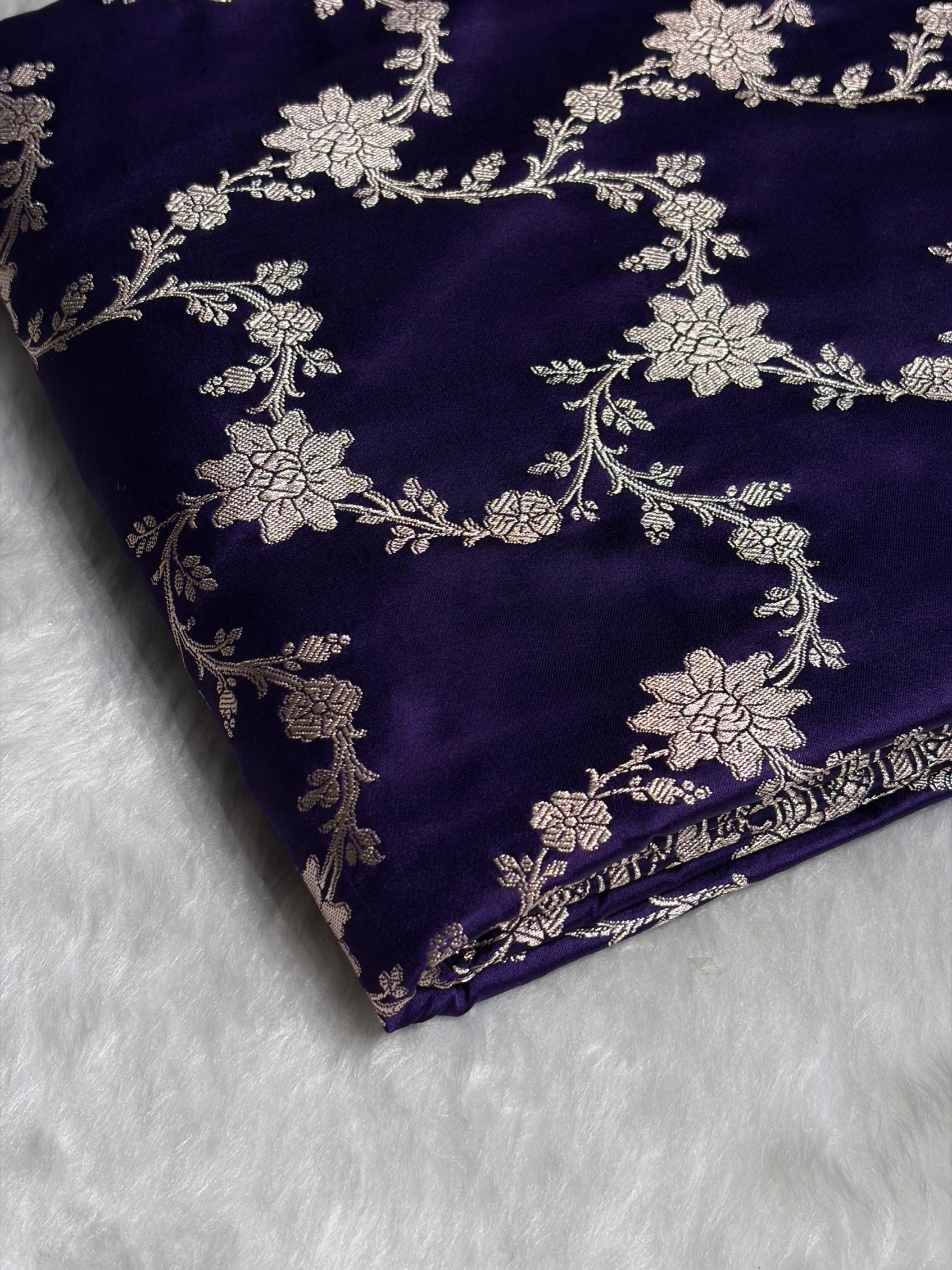 Purple Shades Jaal Pattern Floral Jaal Mashru Silk Saree MS07