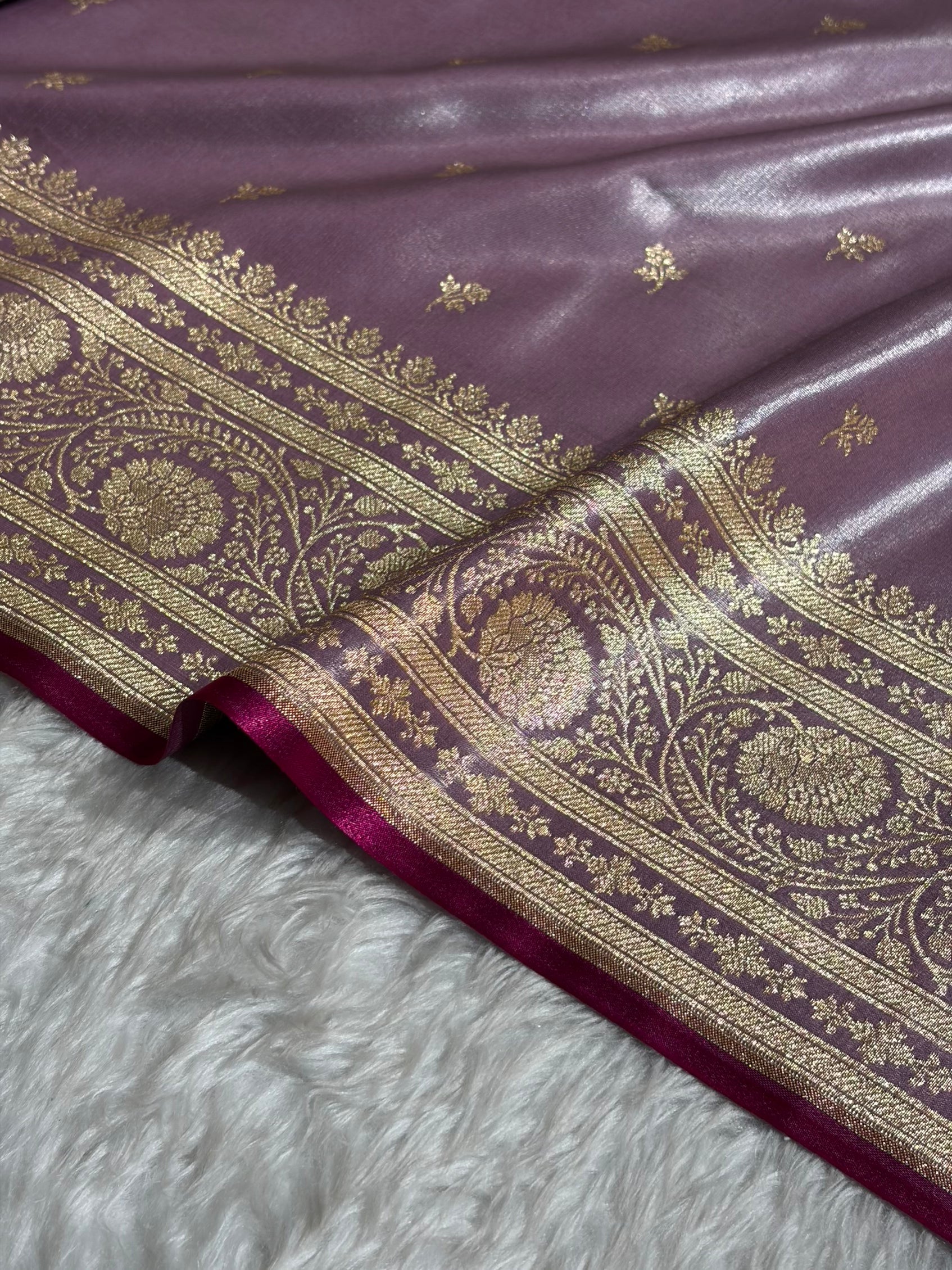 Banarasi Grape Shades Cross Pattern Banarasi Satin Silk Saree SS52