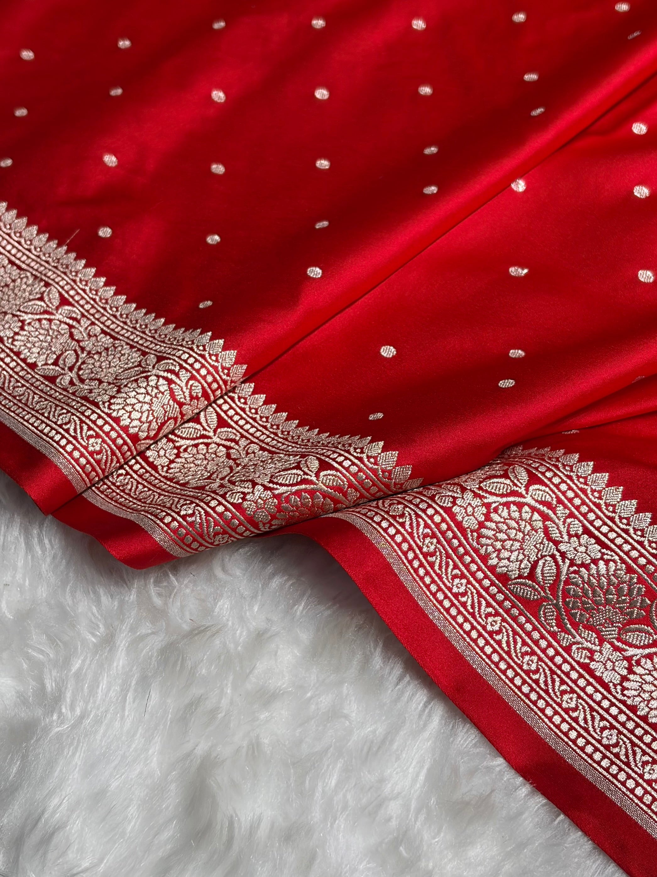 Red Shades Booti Mashru Silk Saree MS65