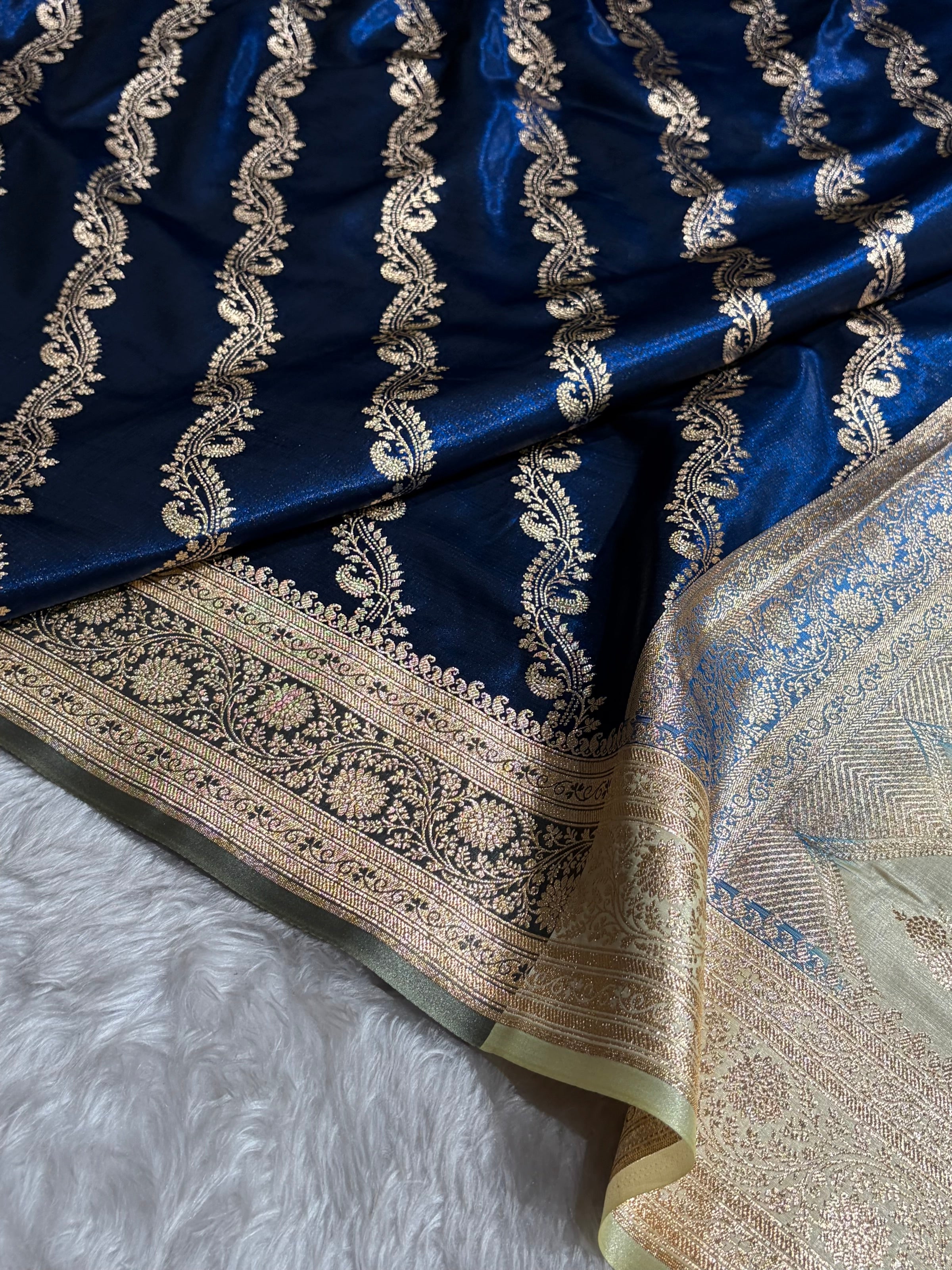 Royal Blue Contrast Shades Cross Pattern Banarasi Satin Silk Saree SS39