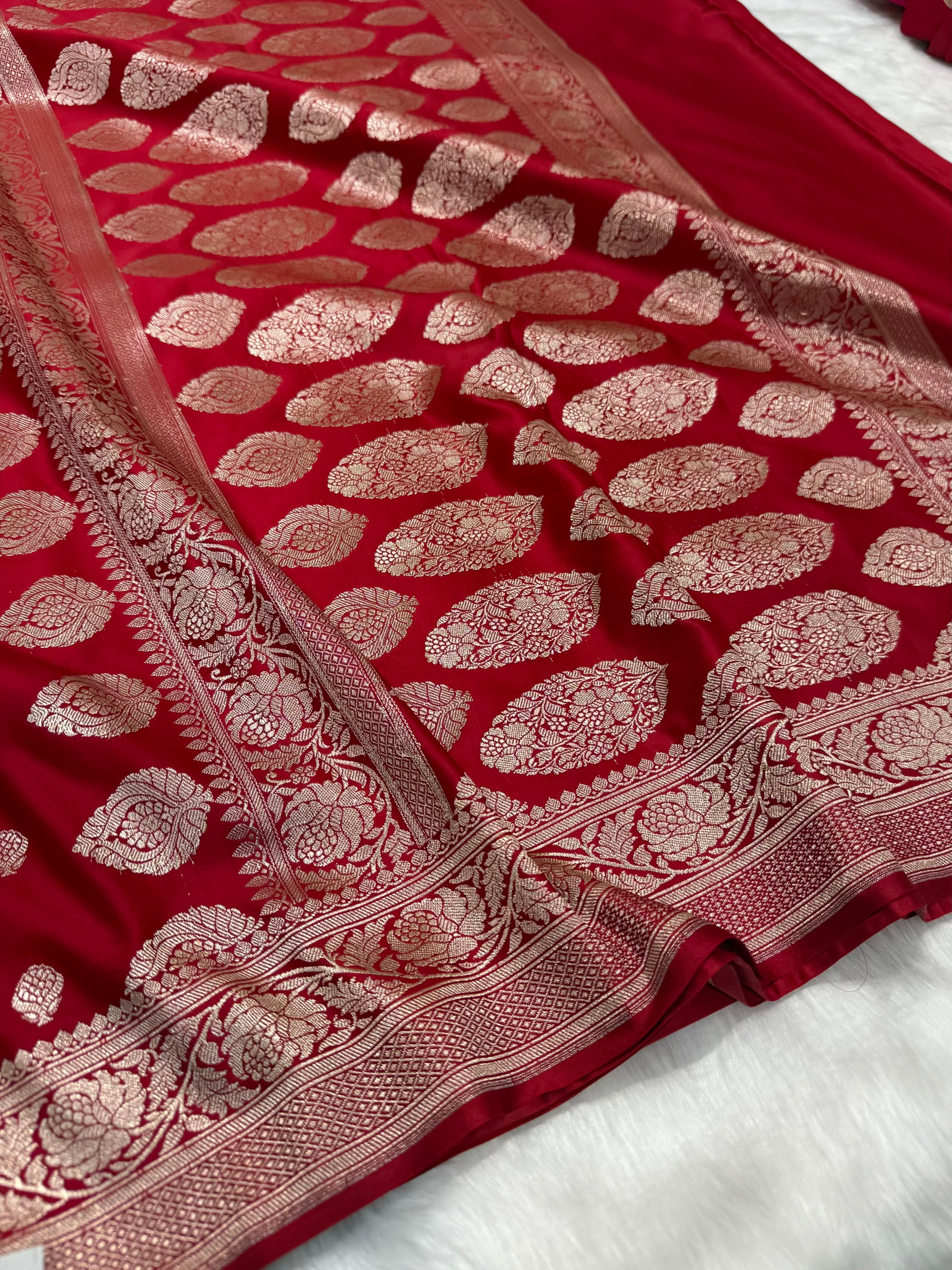 Red Shades Floral Boota Mashru Silk Saree MSM 77