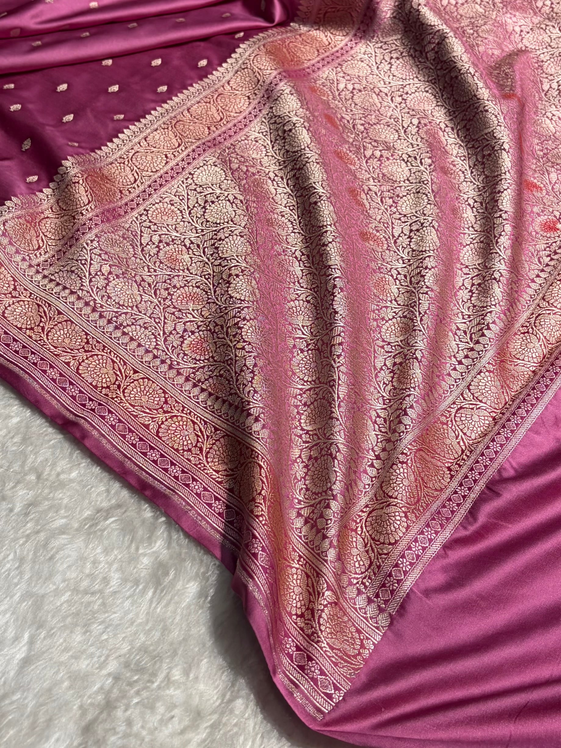 Copper Pink Shades With Contrast Border Booti Mashru Silk Saree MS79