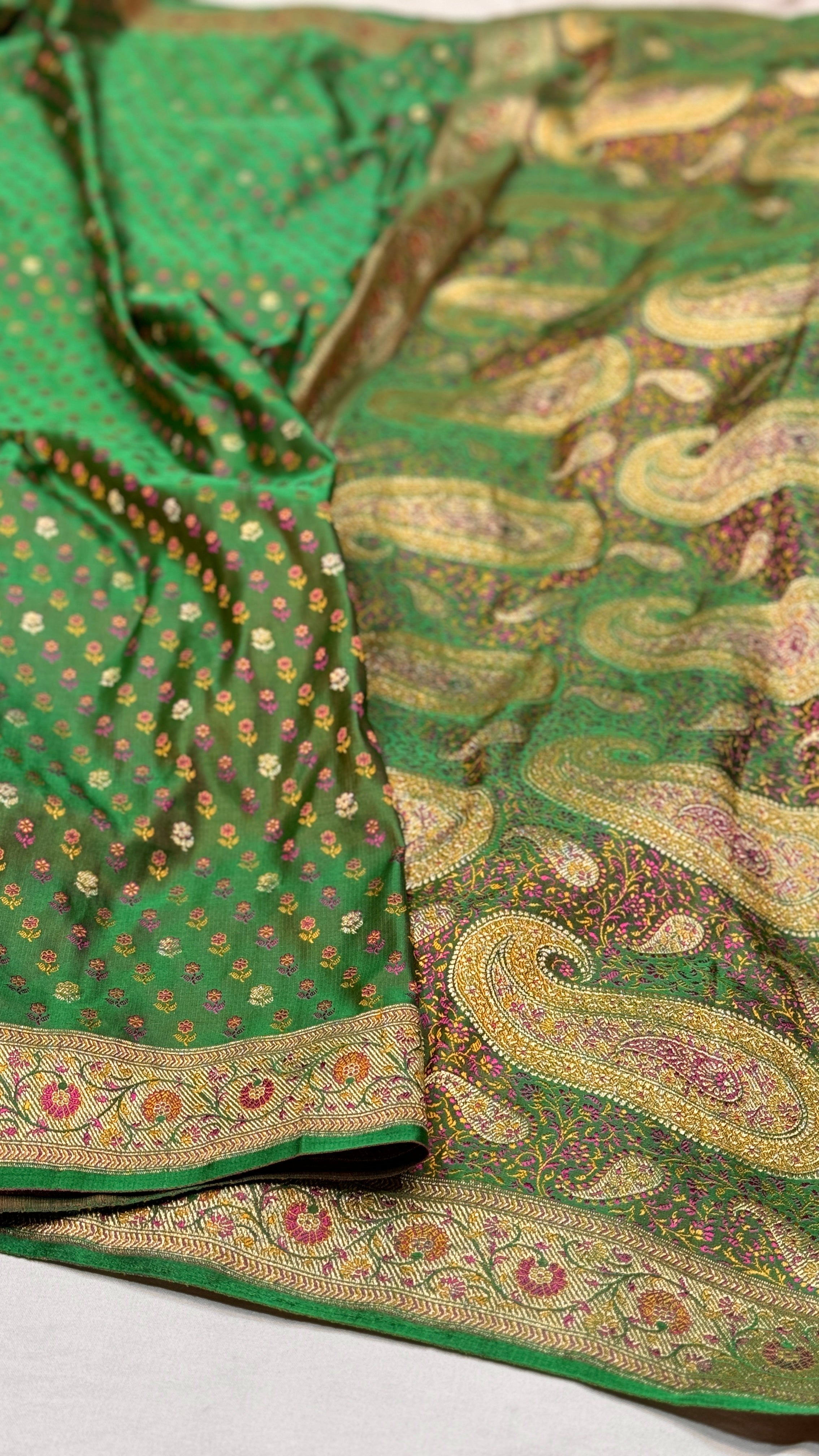 Dual tone Green Tanchoi Minakari booti Katan Silk Saree SKTM-01