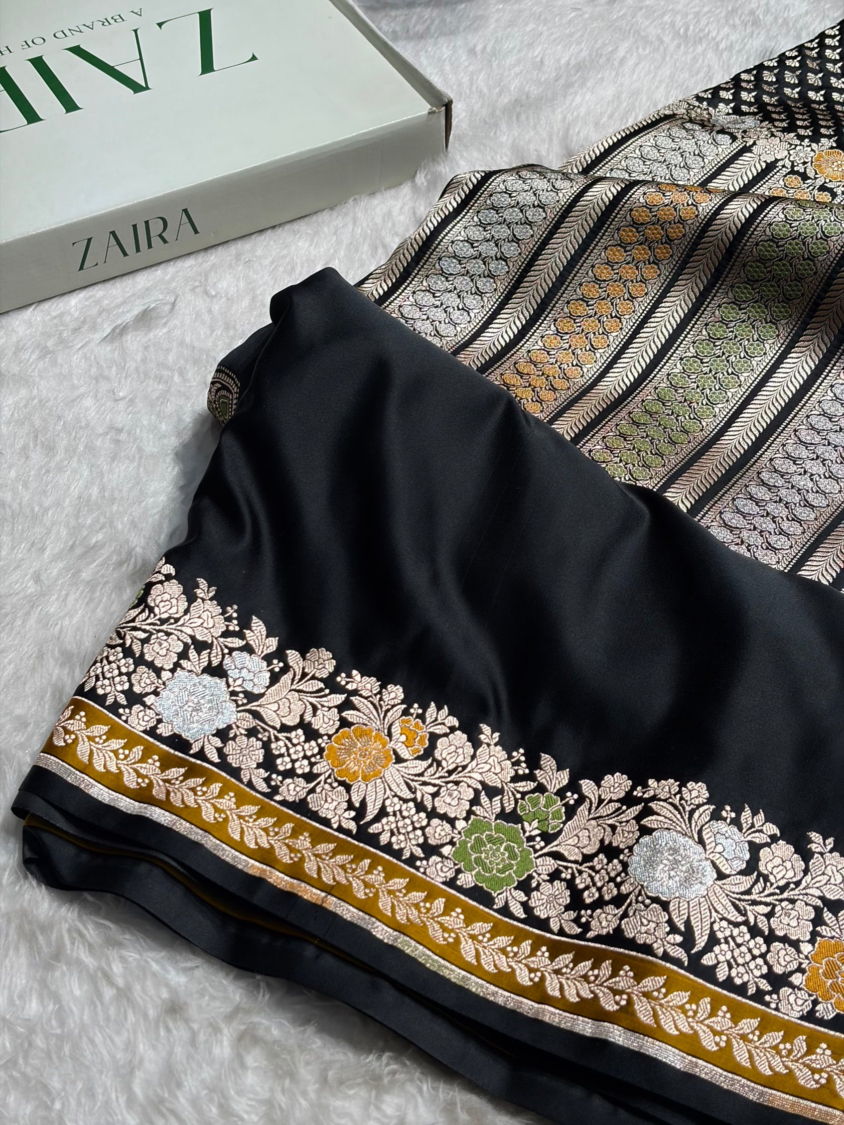 Banarasi Black Shades Floral Minakari Skirt Border Mashru Silk Saree MSM-83