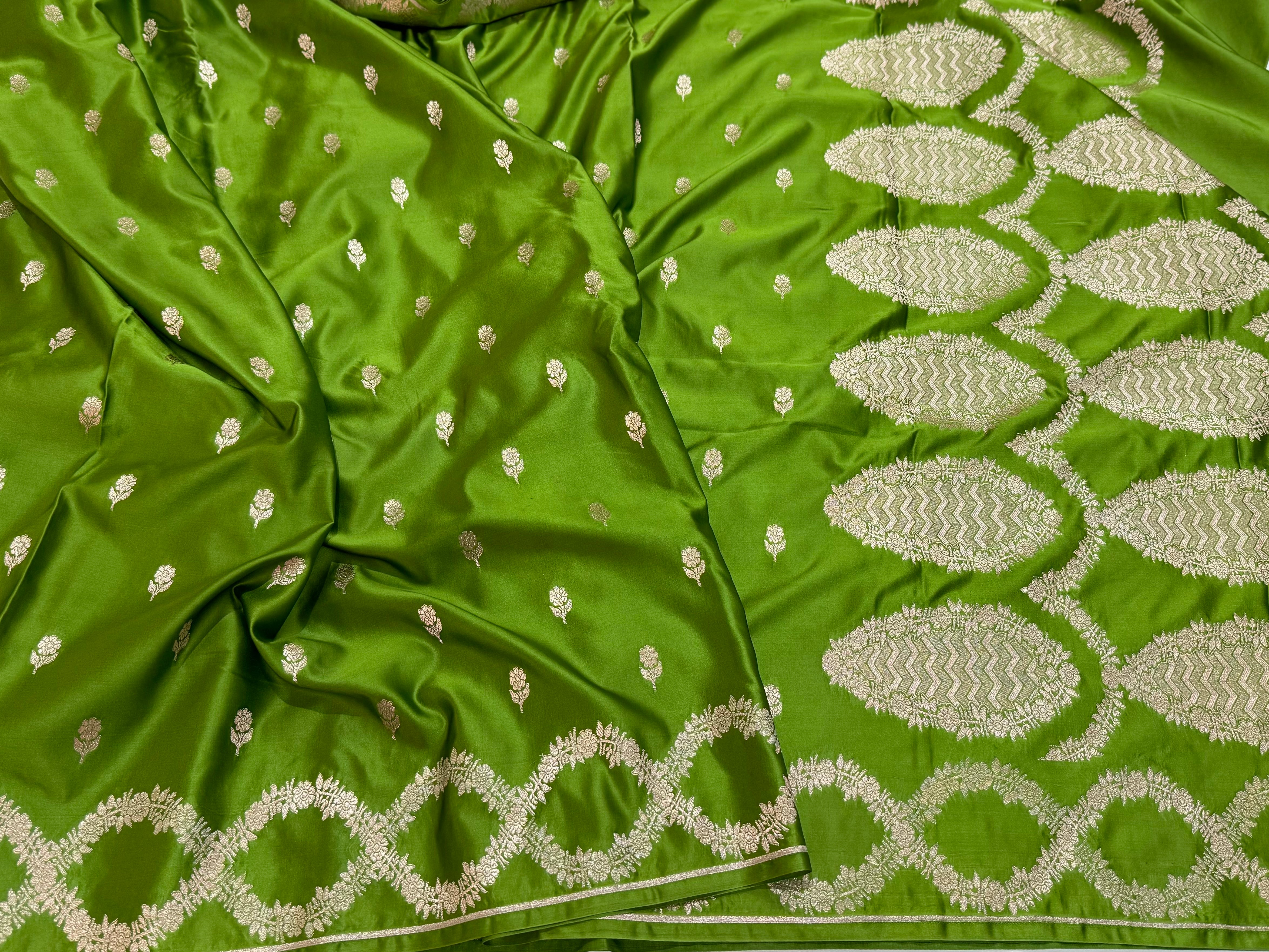 Mehandi Scallop Mashru Silk Saree