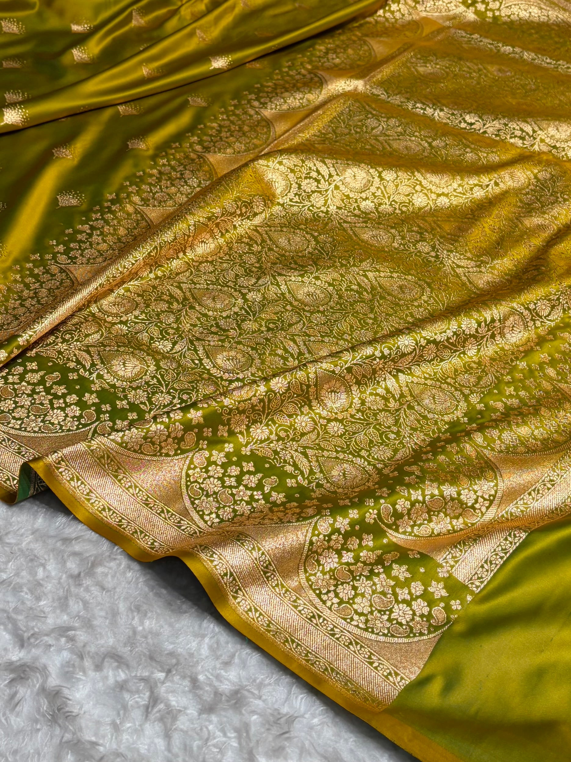 Liril Mehendi Floral Banasari Pattern Satin Katan Silk Saree SK83