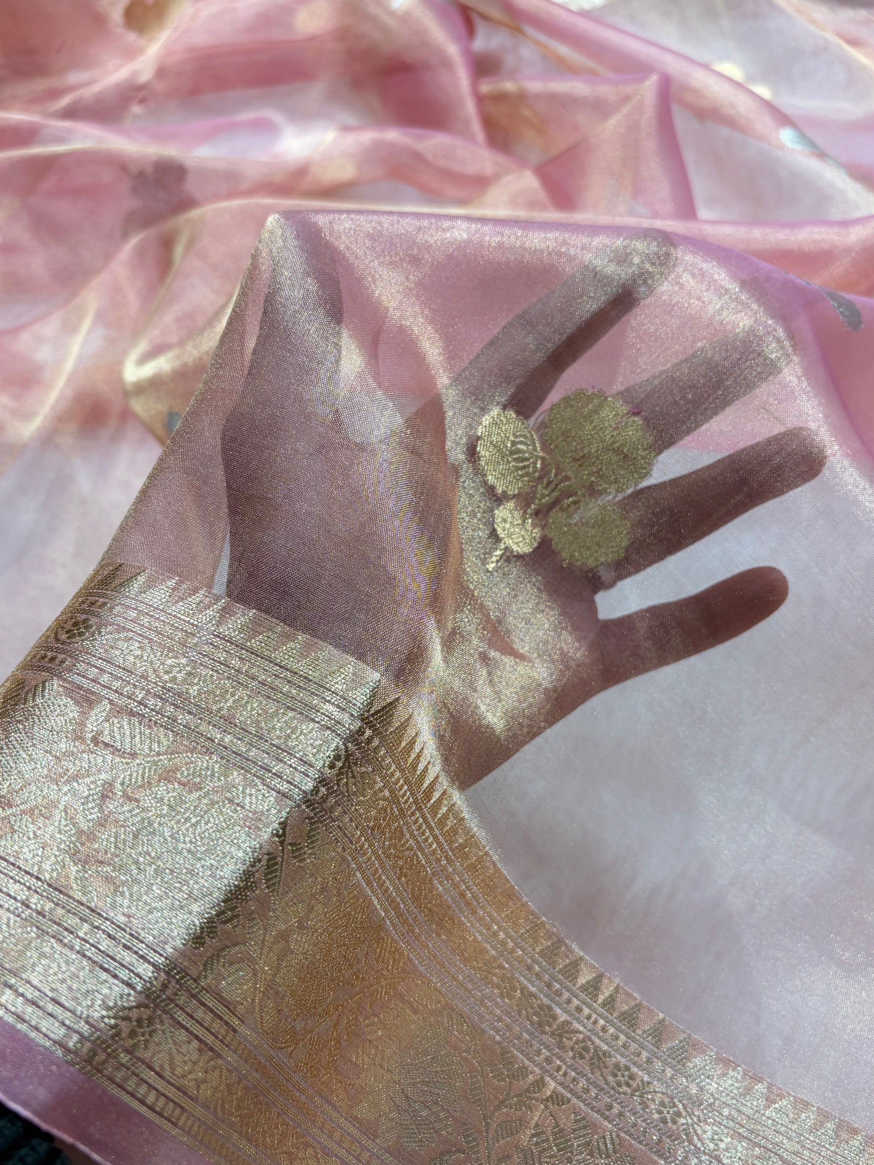 Pinkish Peach Bananasi Floral Shades Pure Tissue Silk Saree PT-49