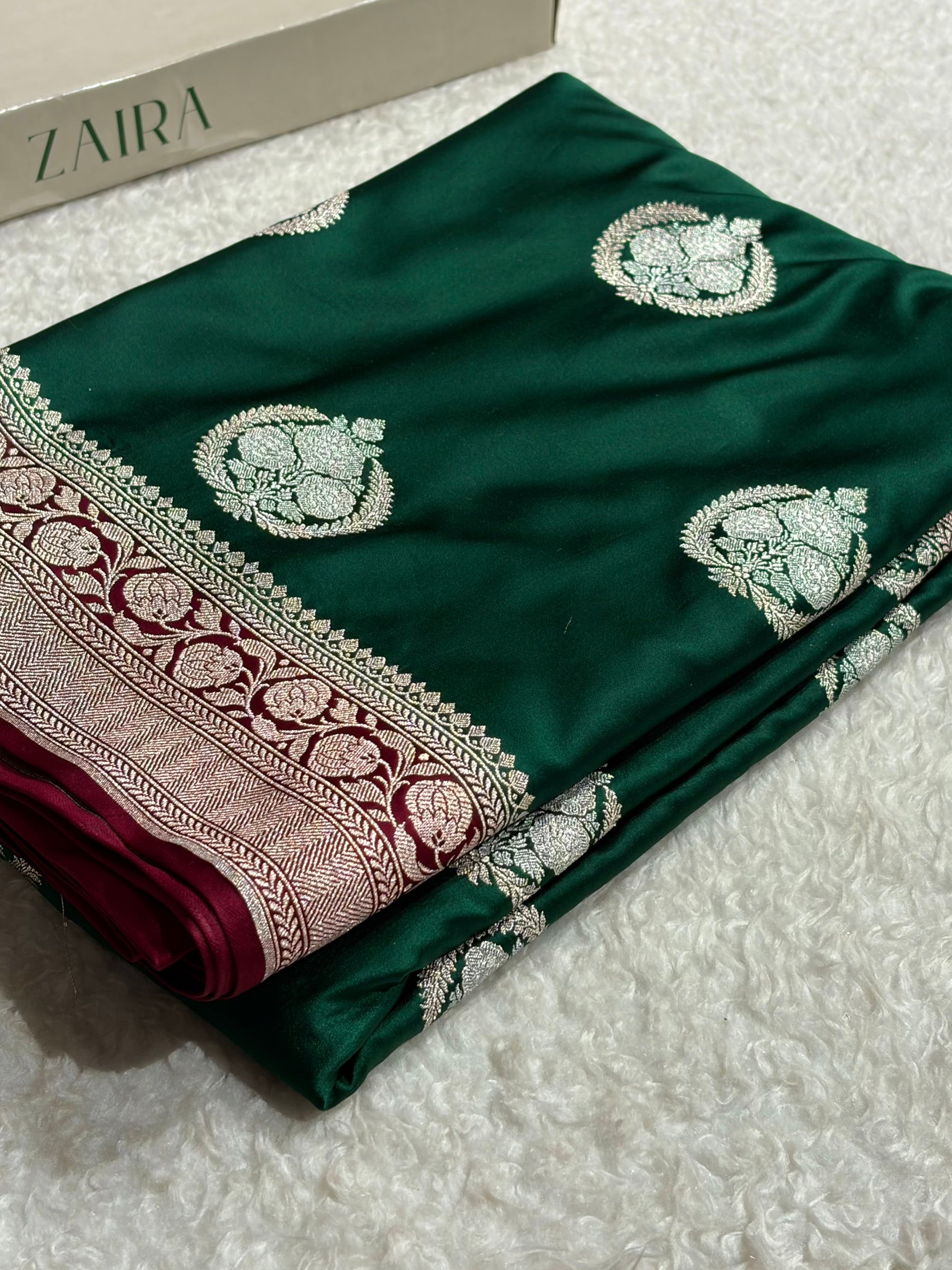 Banarasi Contrast Bottle Green With Garnet Minakari Boota Mashru Silk Saree MS35