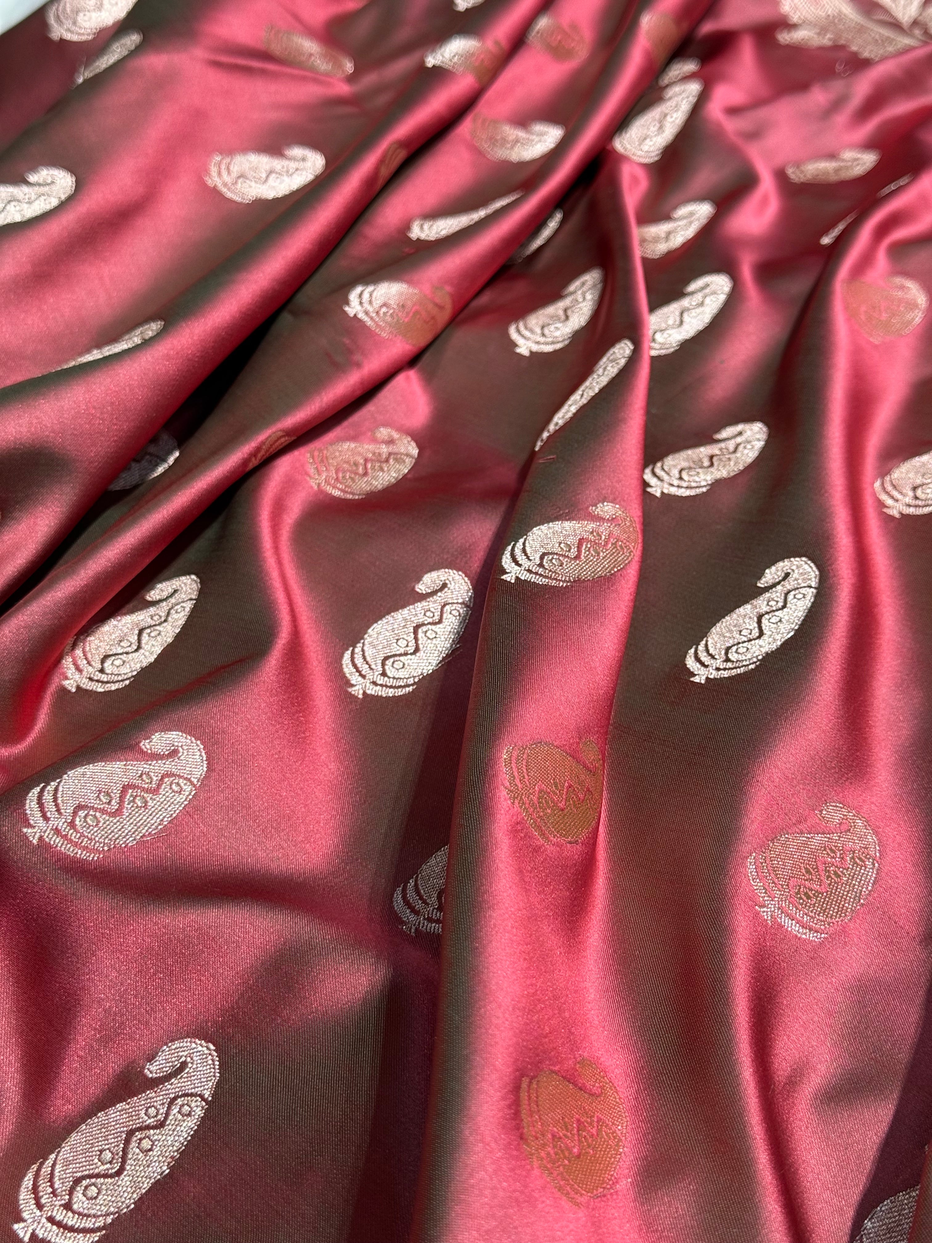 Cross Mauve Kairi Motif Mashru Silk Saree