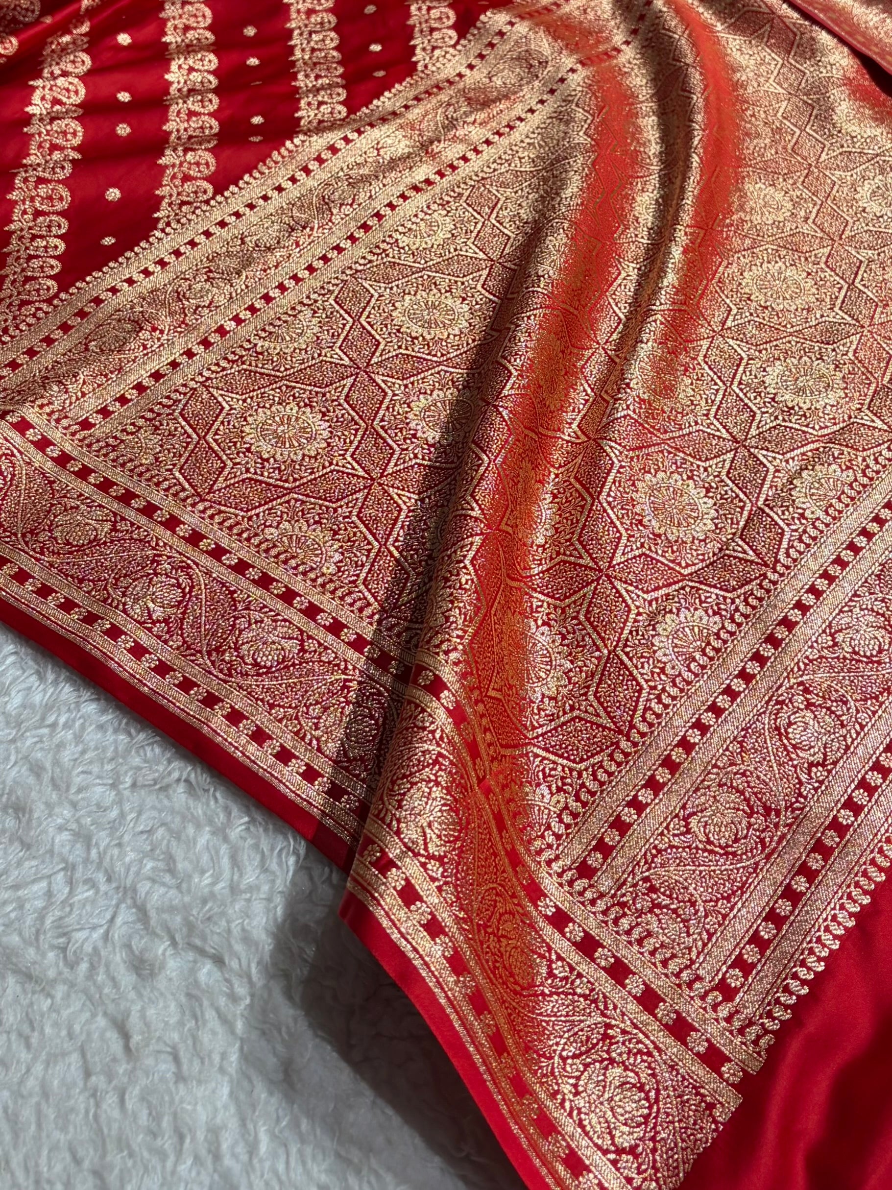 Red Shades Cross Floral Pattern Satin Katan Silk Saree SK79