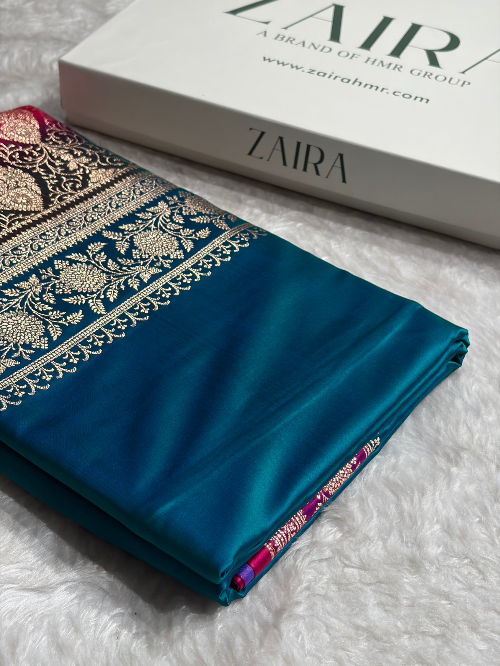Banarasi Satin Katan Saree Floral Booti Pattern in Contrast Dark Rama / Rani Shades SK149
