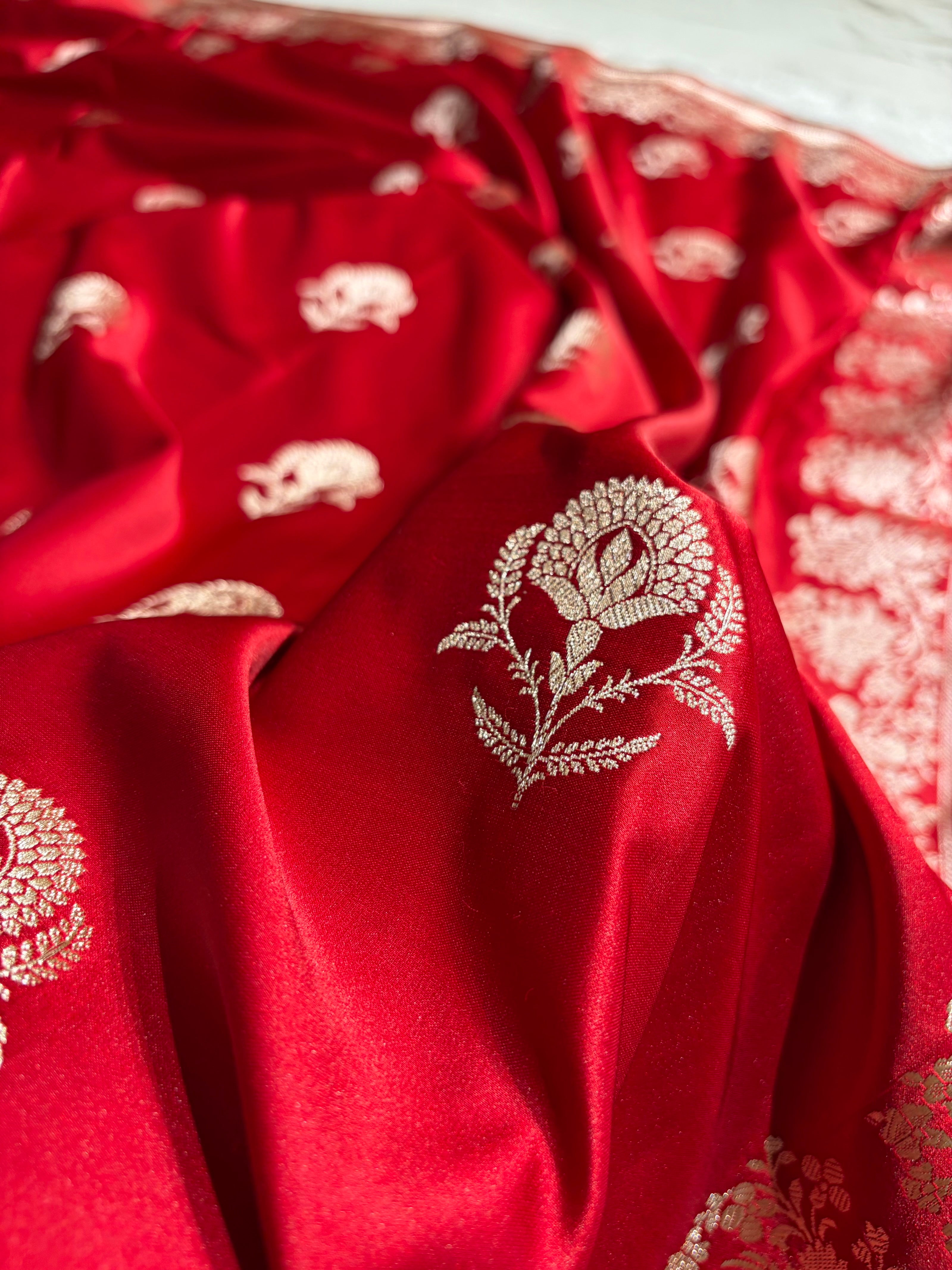 Maroon Shades Banarasi With Floral Border Mashru Silk Saree MSM-113