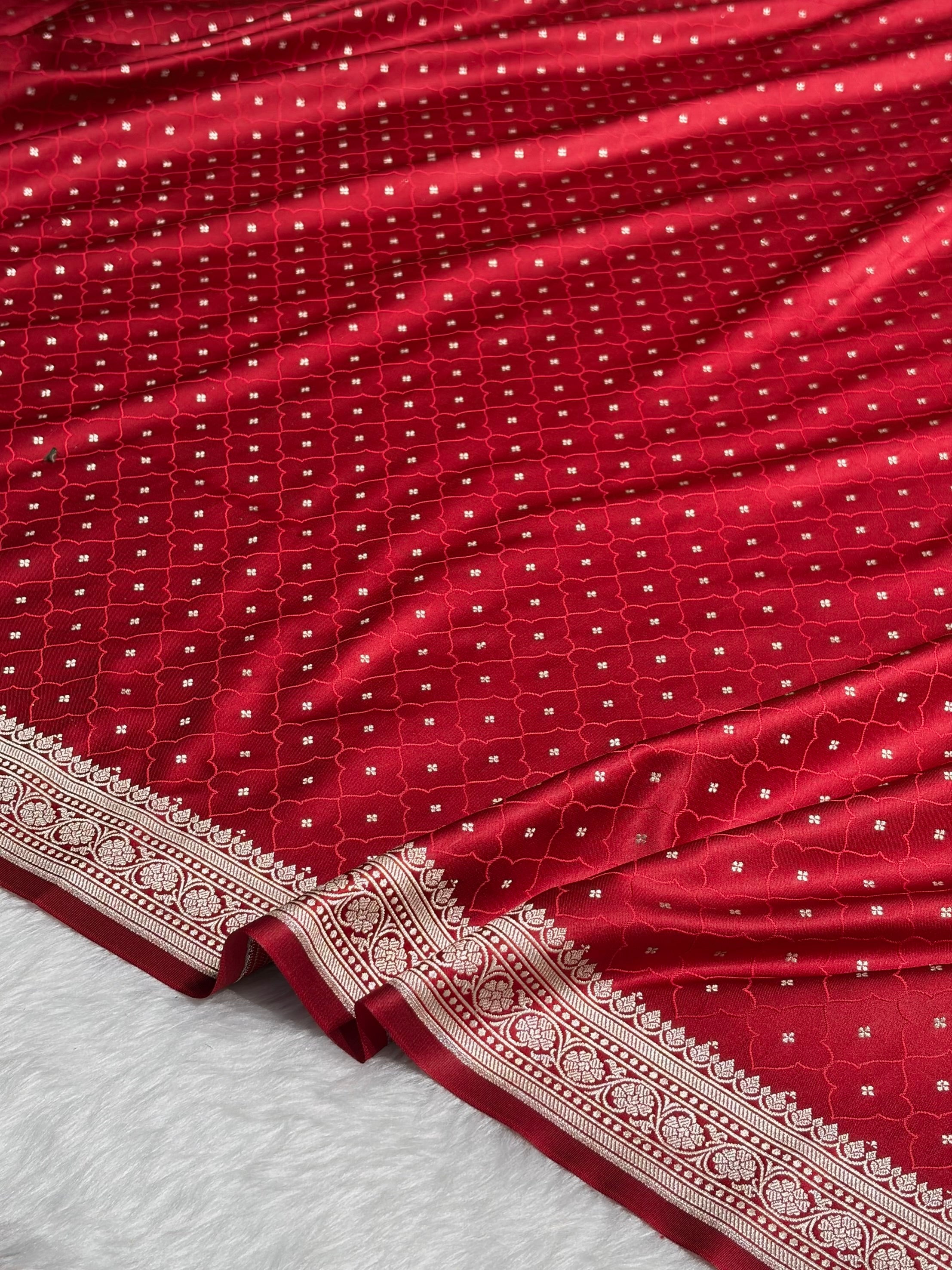 Maroon Shades Tanchoi Motif Mashru Silk Saree MST-13