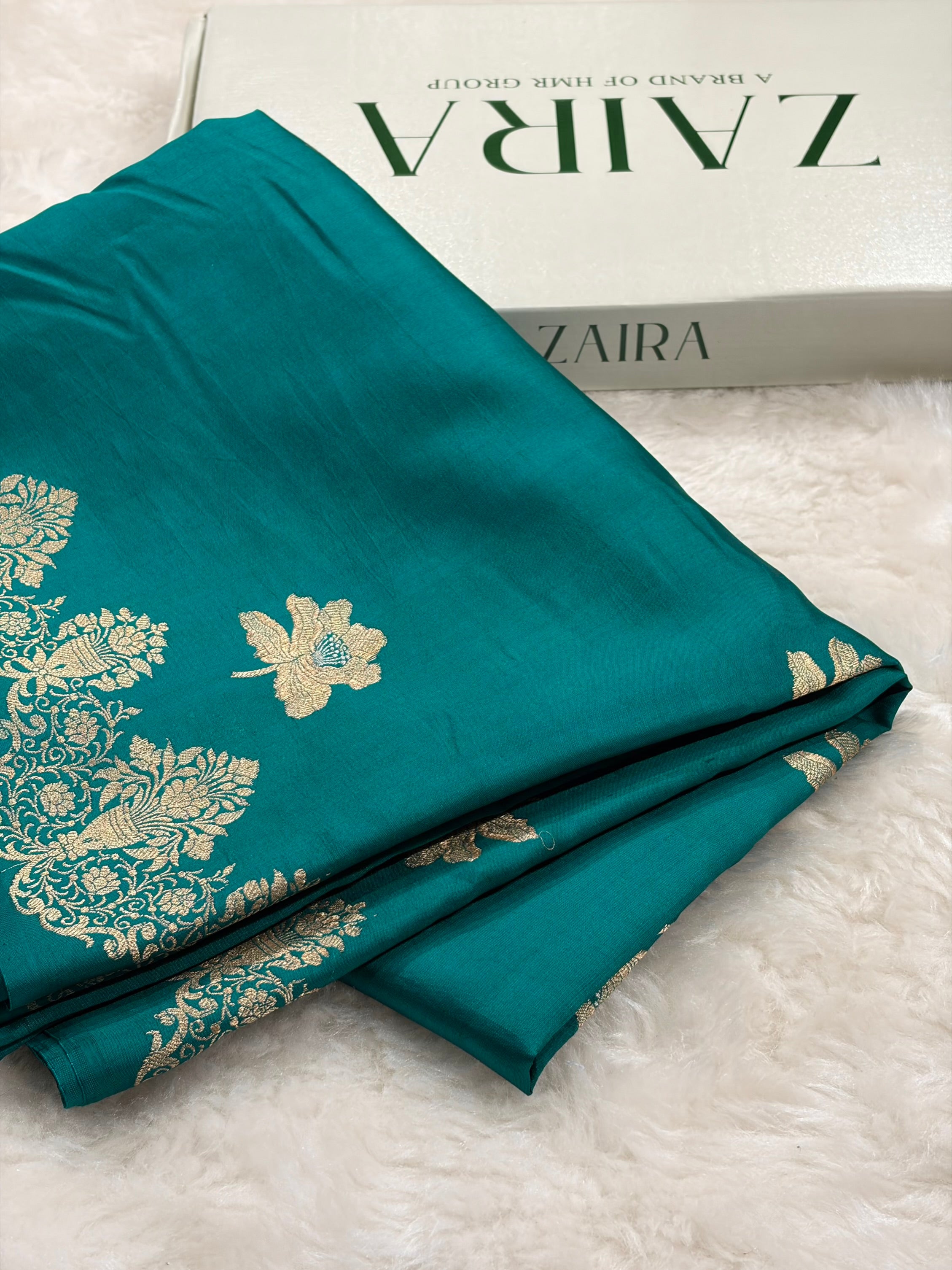 Banarasi Rama Shades Minakari Boota Handwoven Pure Paper Silk RM-79