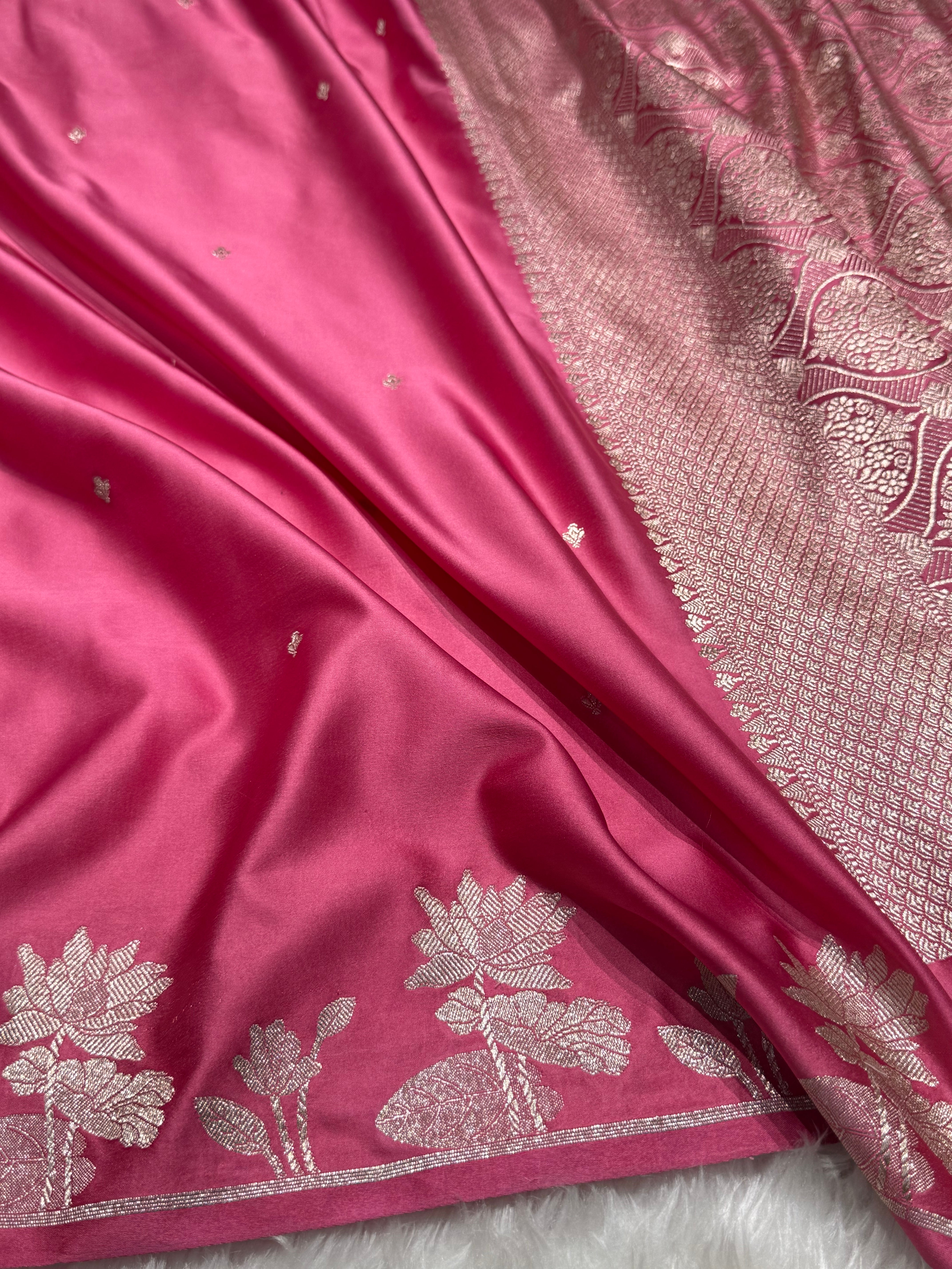 Baby Pink Booti Motif Mashru Silk Saree