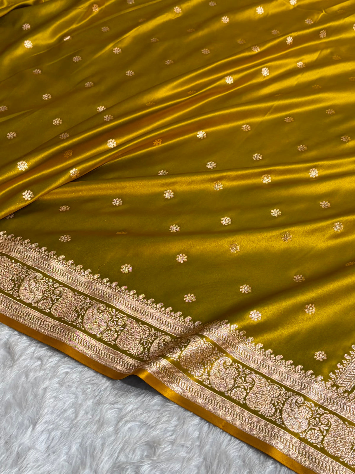 Banarasi Satin Katan Saree With Boota Pattern in Mahndi Shades SK127