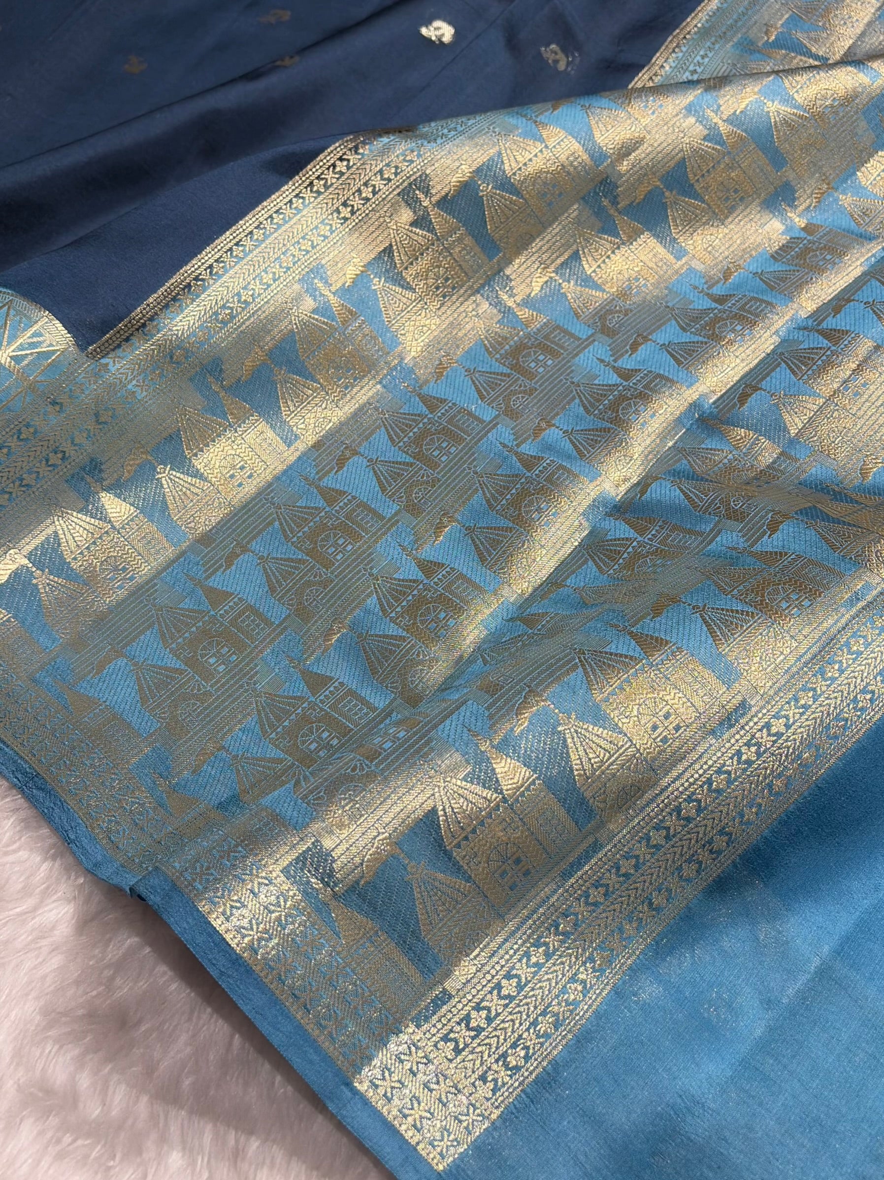 Banarasi Navy Blue With Firozi Contrast Shade Flower Boota Pure Caramel Mango Silk Saree CS-18